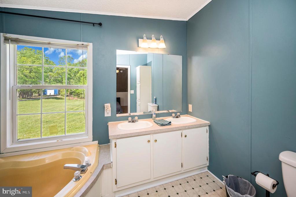 32391 CHILDRESS RD, LOCUST GROVE, Virginia 22508, 3 Bedrooms Bedrooms, ,2 BathroomsBathrooms,Residential,32391 CHILDRESS RD,VAOR2009454 MLS # VAOR2009454