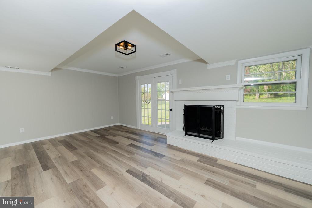 7199 SPOTSYLVANIA ST, WARRENTON, Virginia, 4 Bedrooms Bedrooms, ,2 BathroomsBathrooms,Residential,7199 SPOTSYLVANIA ST,VAFQ2016416 MLS # VAFQ2016416