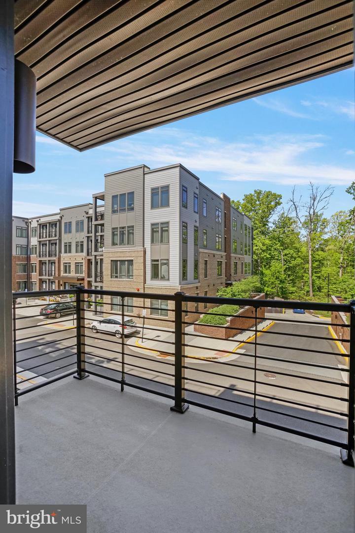 1684 BANDIT LOOP, RESTON, Virginia 20190, 2 Bedrooms Bedrooms, ,2 BathroomsBathrooms,Residential,For sale,1684 BANDIT LOOP,VAFX2221400 MLS # VAFX2221400