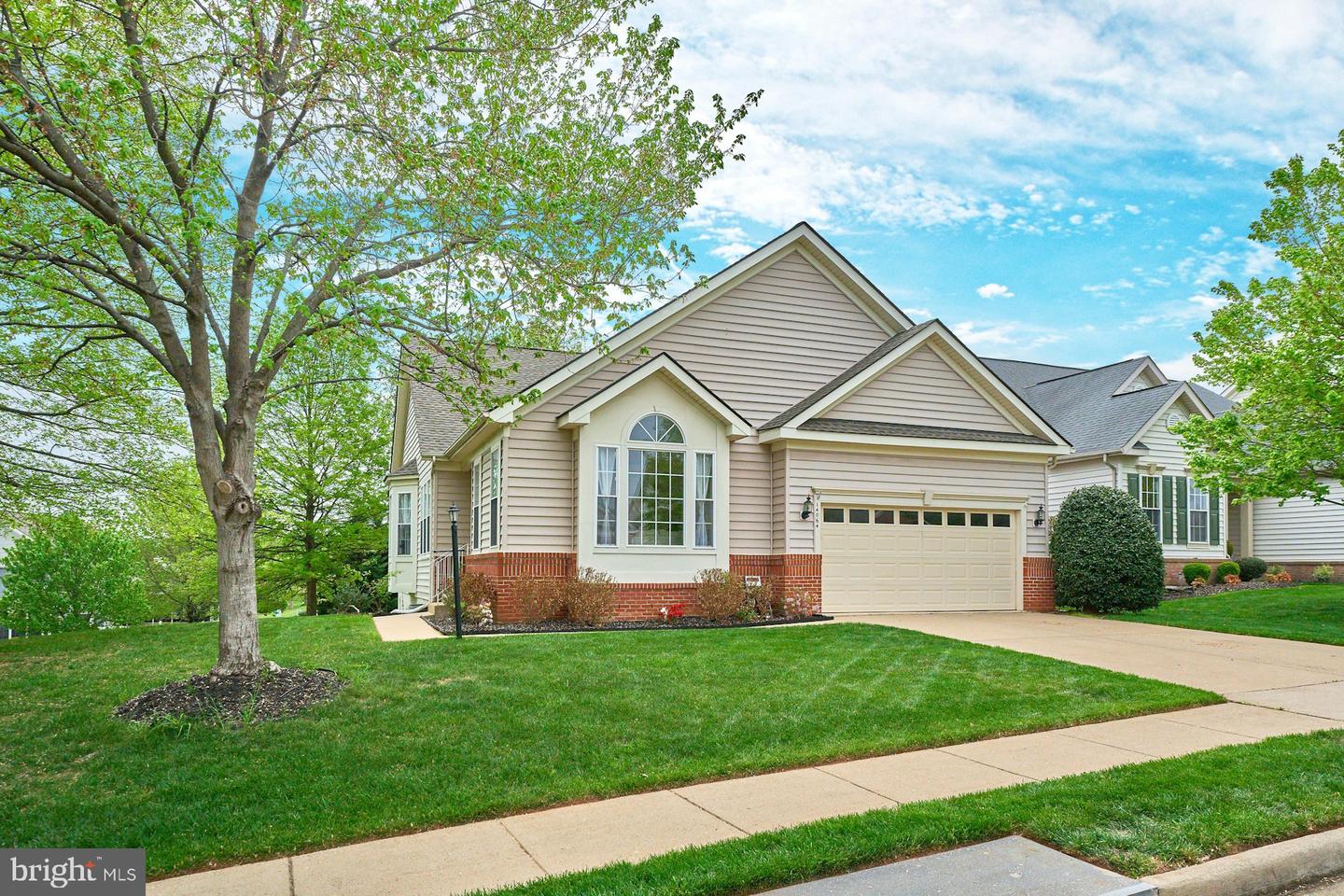 14064 BREEDERS CUP DR, GAINESVILLE, Virginia 20155, 4 Bedrooms Bedrooms, ,3 BathroomsBathrooms,Residential,For sale,14064 BREEDERS CUP DR,VAPW2088028 MLS # VAPW2088028