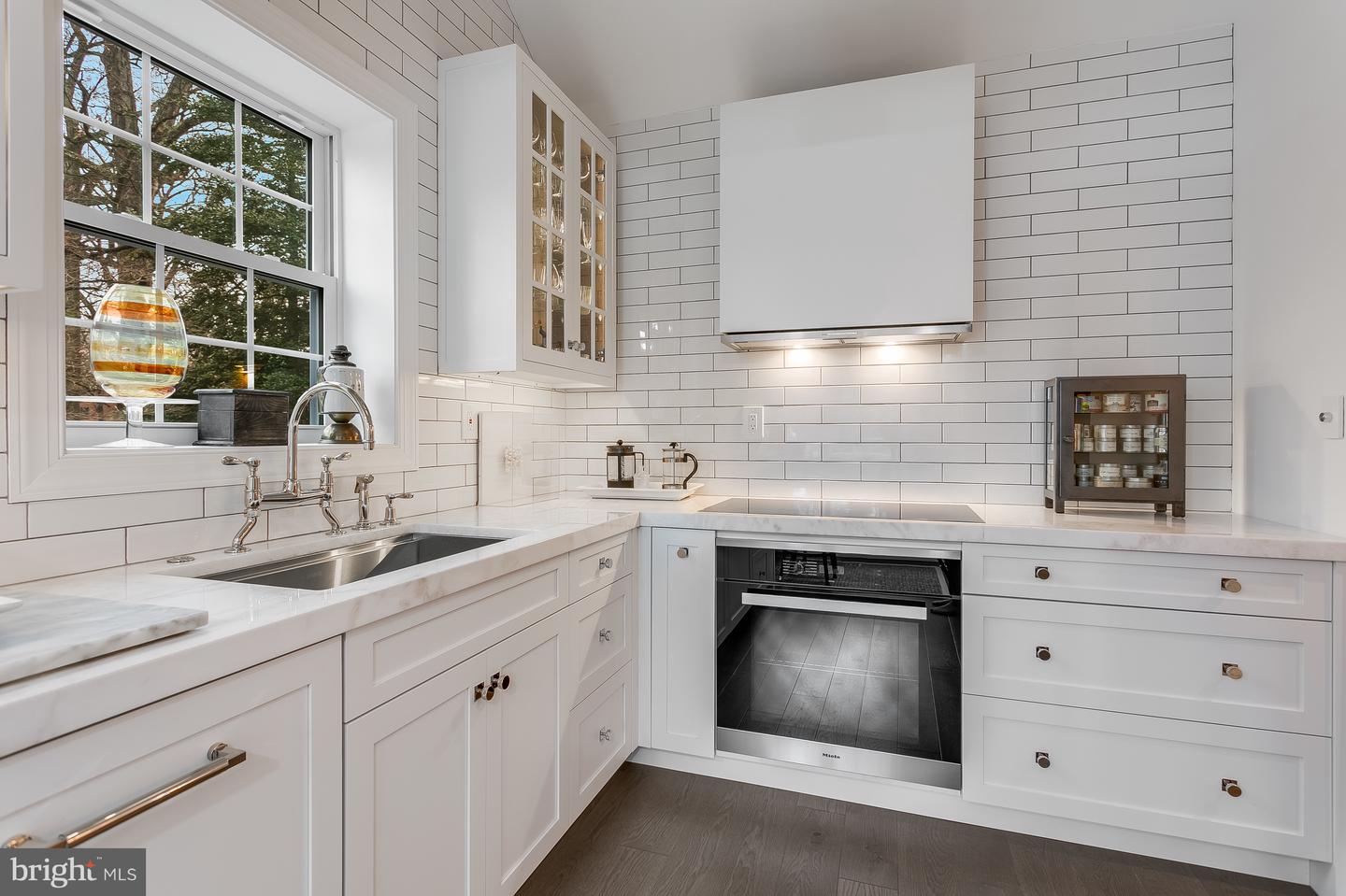 3708 23RD ST N, ARLINGTON, Virginia 22207, 3 Bedrooms Bedrooms, 13 Rooms Rooms,3 BathroomsBathrooms,Residential,For sale,3708 23RD ST N,VAAR2053598 MLS # VAAR2053598
