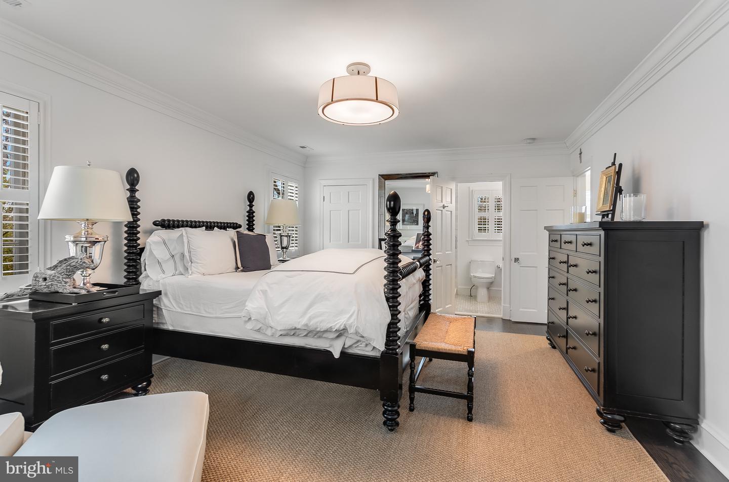 3708 23RD ST N, ARLINGTON, Virginia 22207, 3 Bedrooms Bedrooms, 13 Rooms Rooms,3 BathroomsBathrooms,Residential,For sale,3708 23RD ST N,VAAR2053598 MLS # VAAR2053598