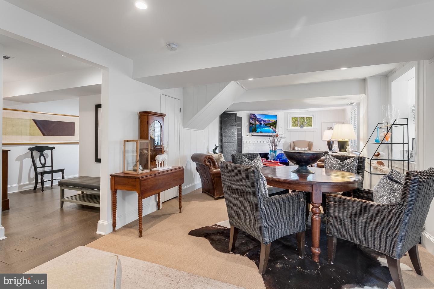 3708 23RD ST N, ARLINGTON, Virginia 22207, 3 Bedrooms Bedrooms, 13 Rooms Rooms,3 BathroomsBathrooms,Residential,For sale,3708 23RD ST N,VAAR2053598 MLS # VAAR2053598
