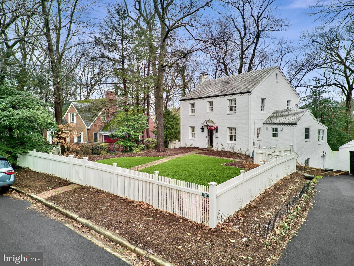 3708 23RD ST N, ARLINGTON, Virginia 22207, 3 Bedrooms Bedrooms, 13 Rooms Rooms,3 BathroomsBathrooms,Residential,For sale,3708 23RD ST N,VAAR2053598 MLS # VAAR2053598