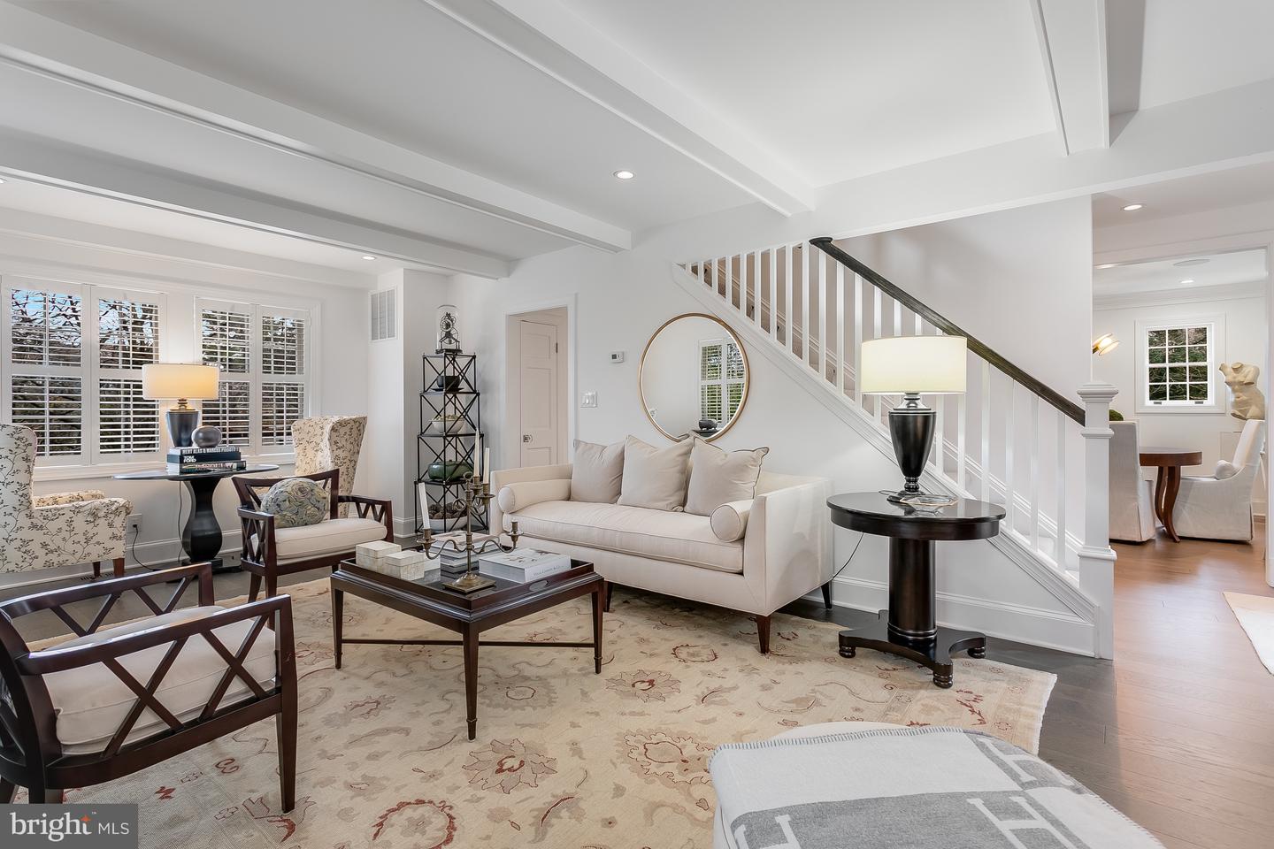 3708 23RD ST N, ARLINGTON, Virginia 22207, 3 Bedrooms Bedrooms, 13 Rooms Rooms,3 BathroomsBathrooms,Residential,For sale,3708 23RD ST N,VAAR2053598 MLS # VAAR2053598