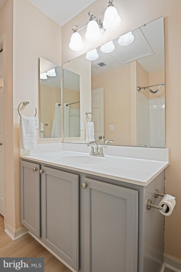 45667 PADDINGTON STATION TER, STERLING, Virginia 20166, 3 Bedrooms Bedrooms, ,3 BathroomsBathrooms,Residential,For sale,45667 PADDINGTON STATION TER,VALO2089576 MLS # VALO2089576