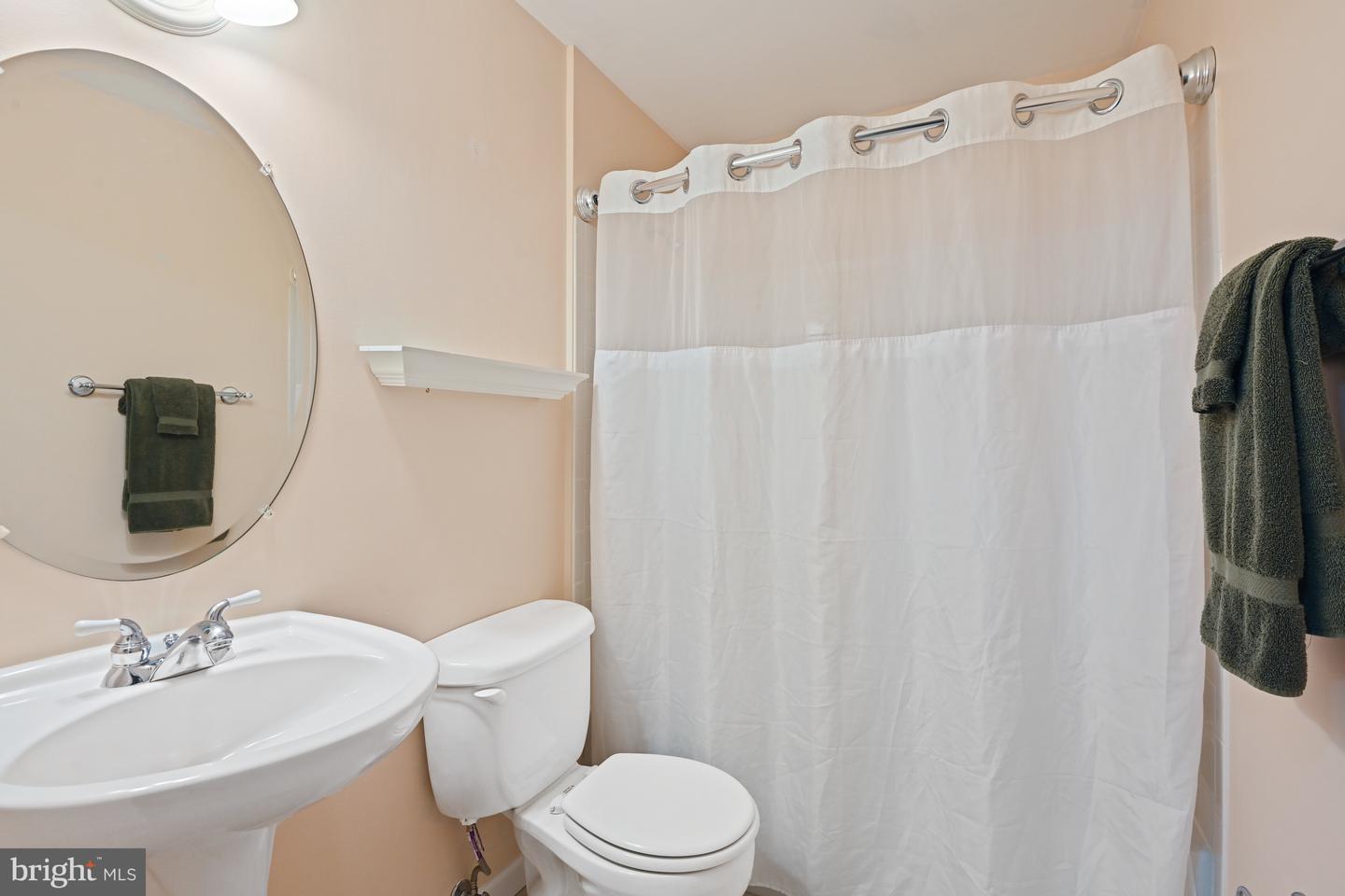 45667 PADDINGTON STATION TER, STERLING, Virginia 20166, 3 Bedrooms Bedrooms, ,3 BathroomsBathrooms,Residential,For sale,45667 PADDINGTON STATION TER,VALO2089576 MLS # VALO2089576