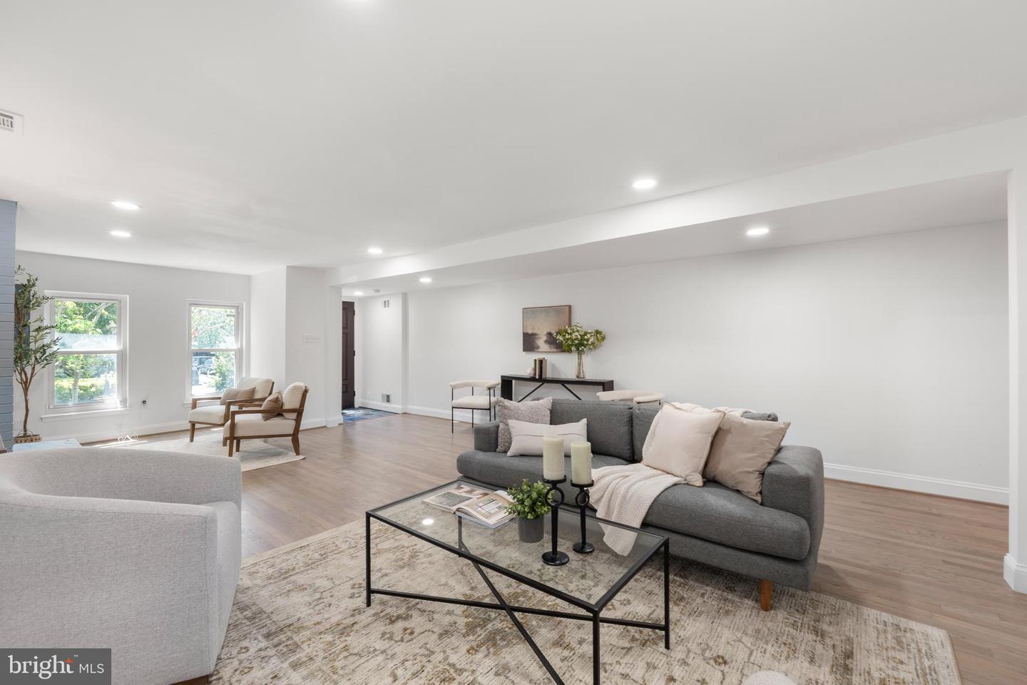 1427 S ST NW, WASHINGTON, District Of Columbia 20009, 4 Bedrooms Bedrooms, ,3 BathroomsBathrooms,Residential,For sale,1427 S ST NW,DCDC2187168 MLS # DCDC2187168