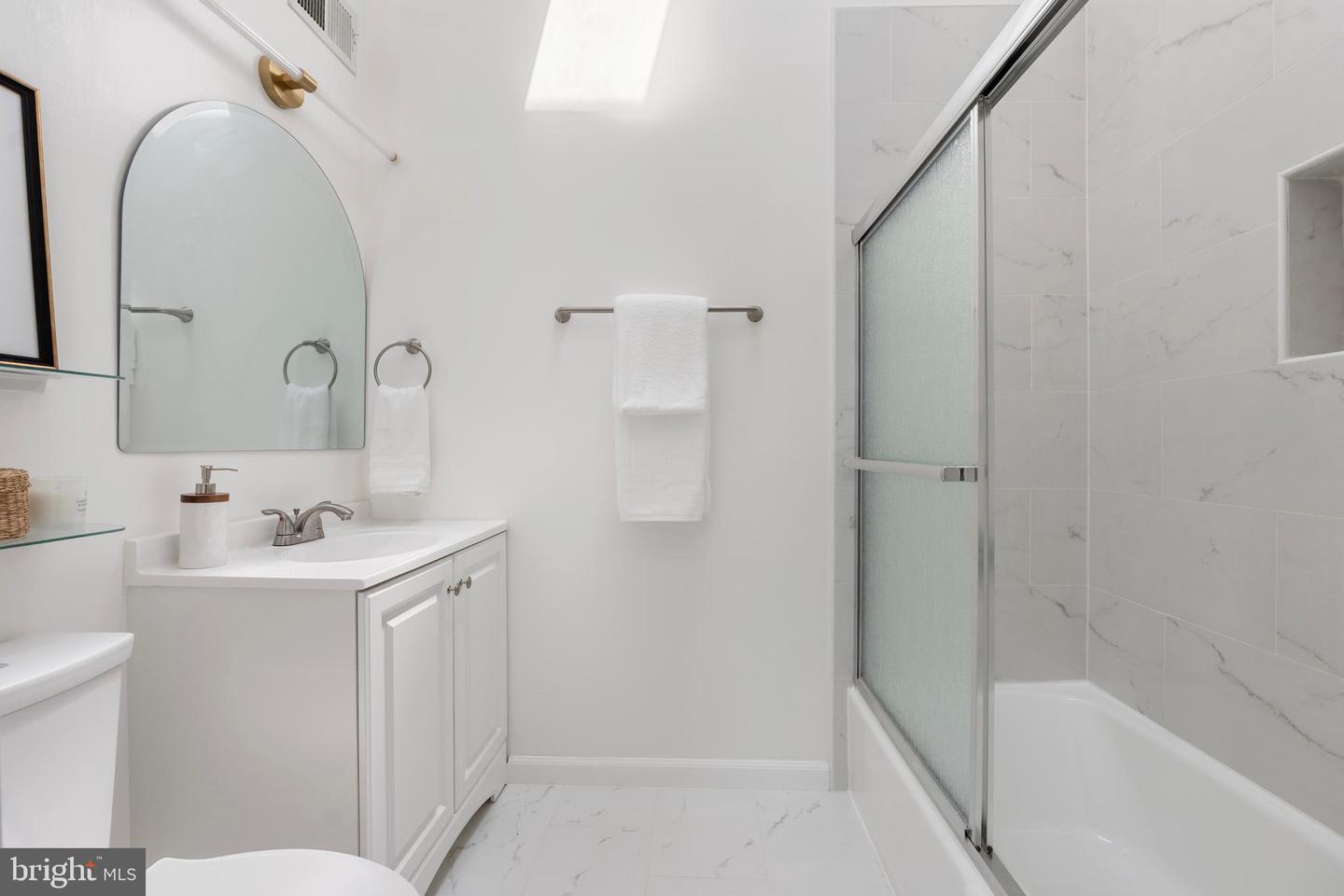 1427 S ST NW, WASHINGTON, District Of Columbia 20009, 4 Bedrooms Bedrooms, ,3 BathroomsBathrooms,Residential,For sale,1427 S ST NW,DCDC2187168 MLS # DCDC2187168