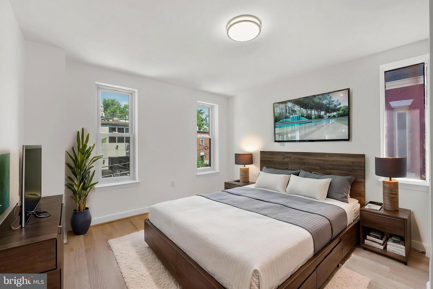 1427 S ST NW, WASHINGTON, District Of Columbia 20009, 4 Bedrooms Bedrooms, ,3 BathroomsBathrooms,Residential,For sale,1427 S ST NW,DCDC2187168 MLS # DCDC2187168