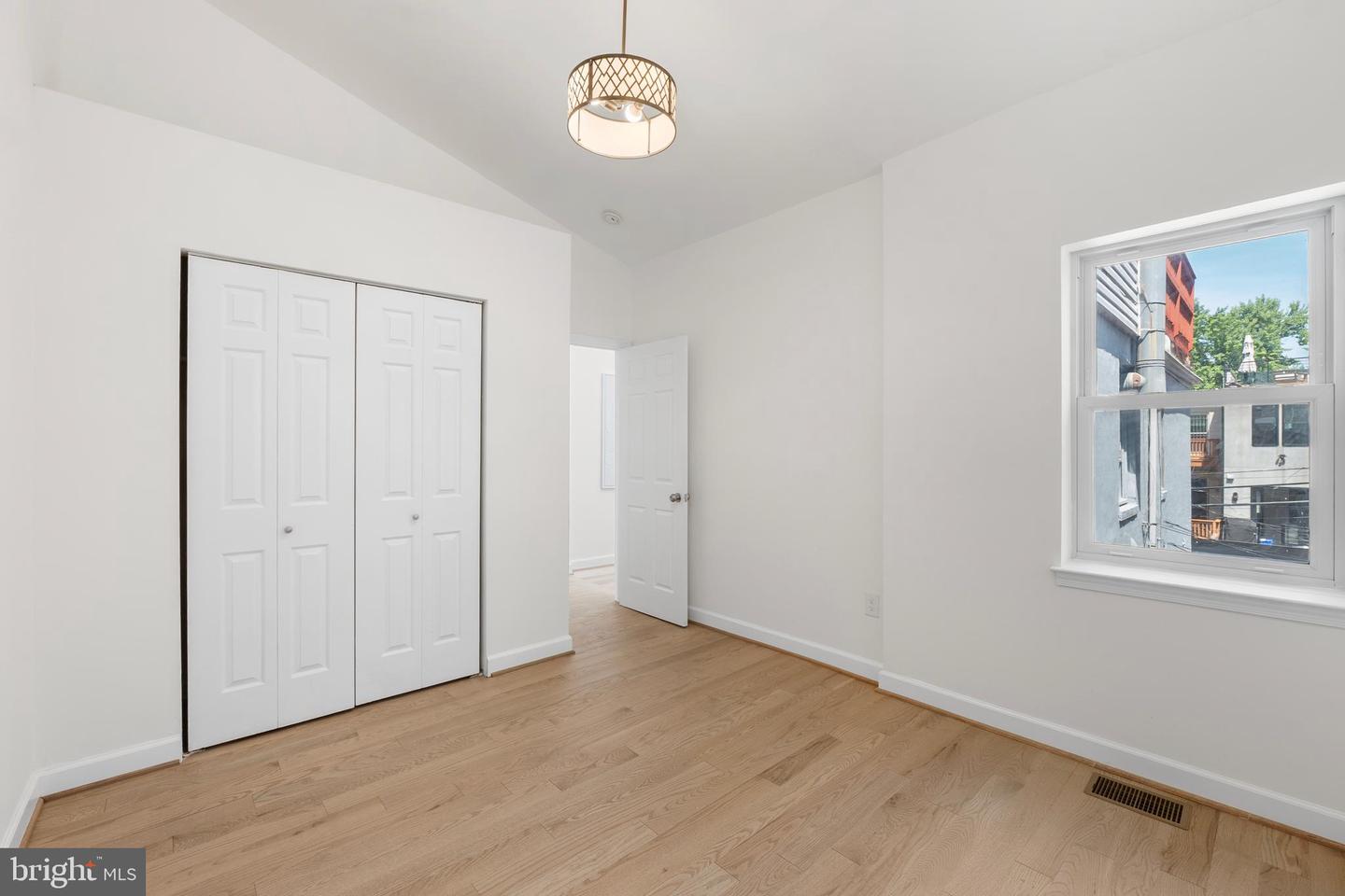 1427 S ST NW, WASHINGTON, District Of Columbia 20009, 4 Bedrooms Bedrooms, ,3 BathroomsBathrooms,Residential,For sale,1427 S ST NW,DCDC2187168 MLS # DCDC2187168