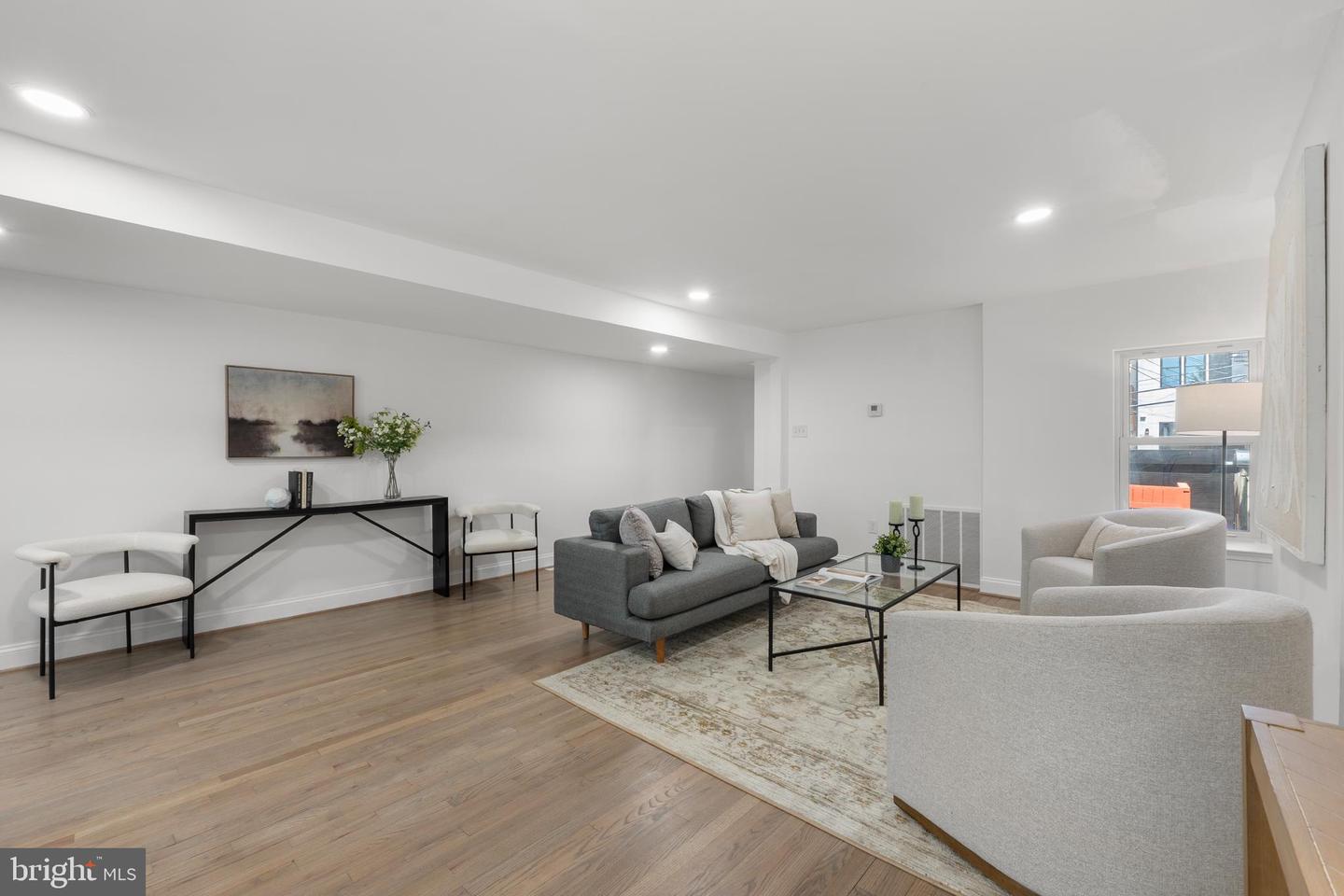 1427 S ST NW, WASHINGTON, District Of Columbia 20009, 4 Bedrooms Bedrooms, ,3 BathroomsBathrooms,Residential,For sale,1427 S ST NW,DCDC2187168 MLS # DCDC2187168