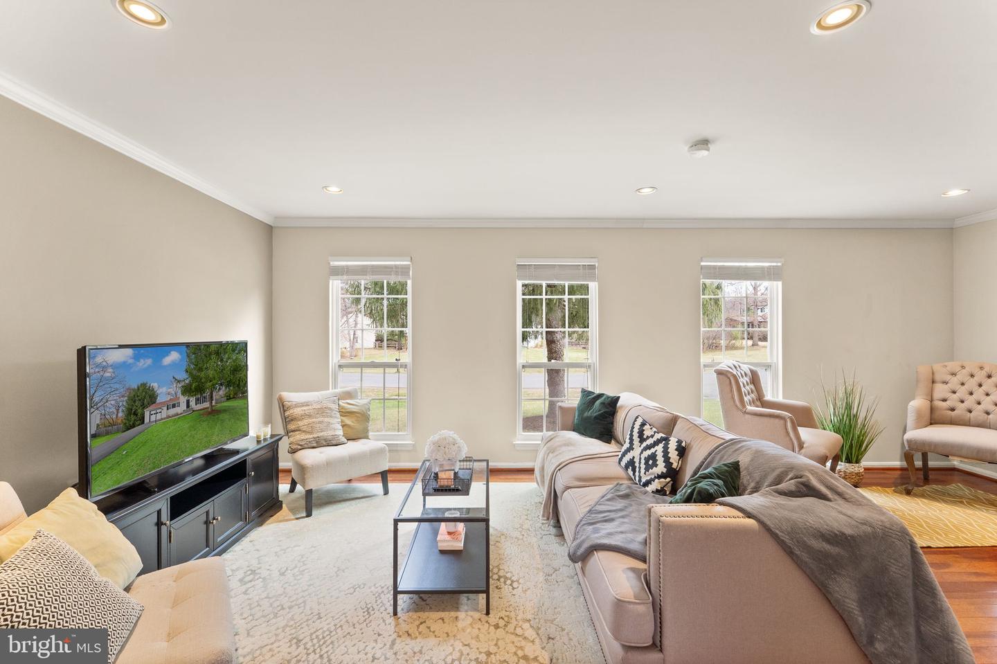 2412 IVYWOOD RD, RESTON, Virginia 20191, 4 Bedrooms Bedrooms, ,2 BathroomsBathrooms,Residential,For sale,2412 IVYWOOD RD,VAFX2224320 MLS # VAFX2224320