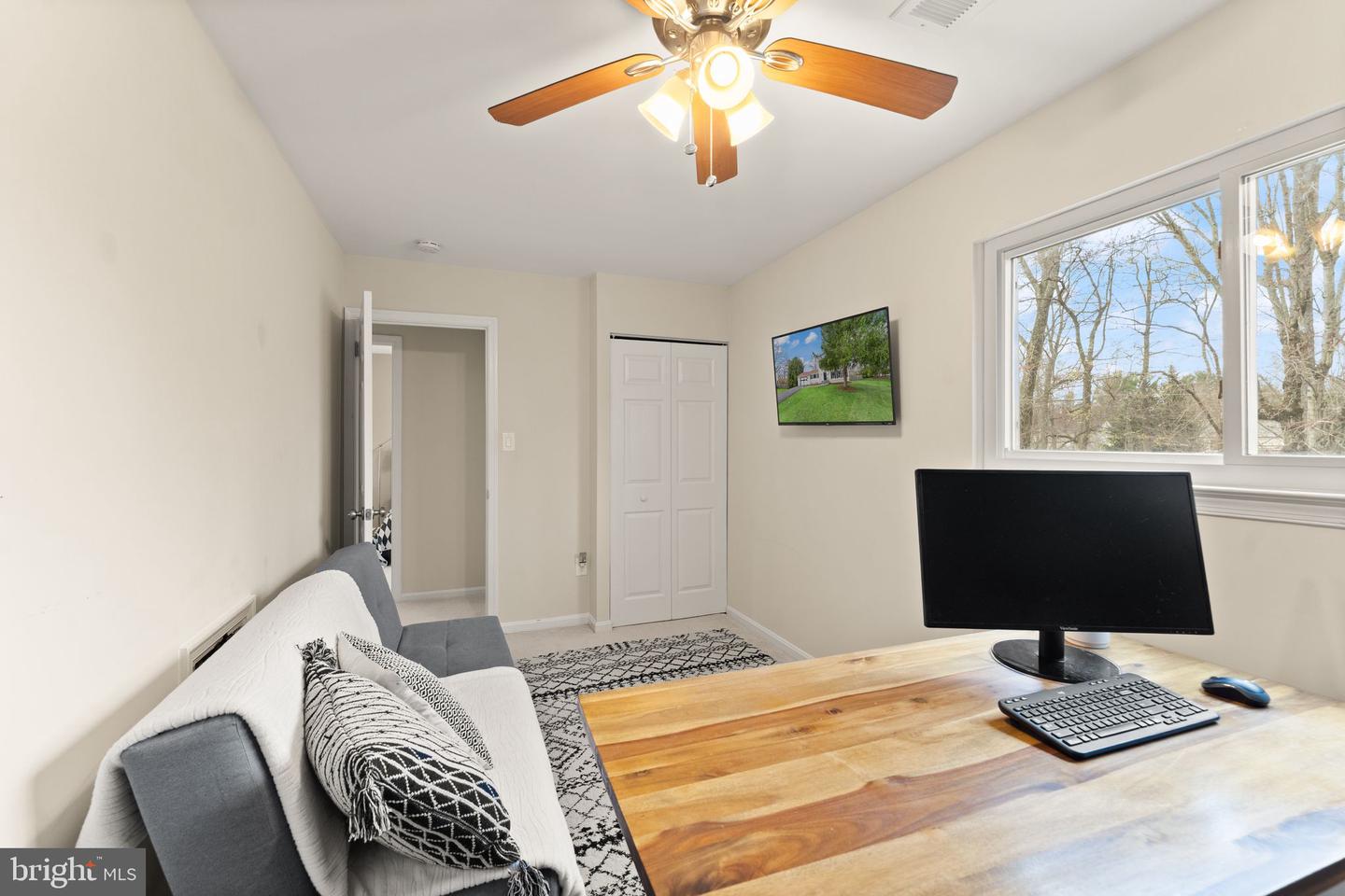 2412 IVYWOOD RD, RESTON, Virginia 20191, 4 Bedrooms Bedrooms, ,2 BathroomsBathrooms,Residential,For sale,2412 IVYWOOD RD,VAFX2224320 MLS # VAFX2224320