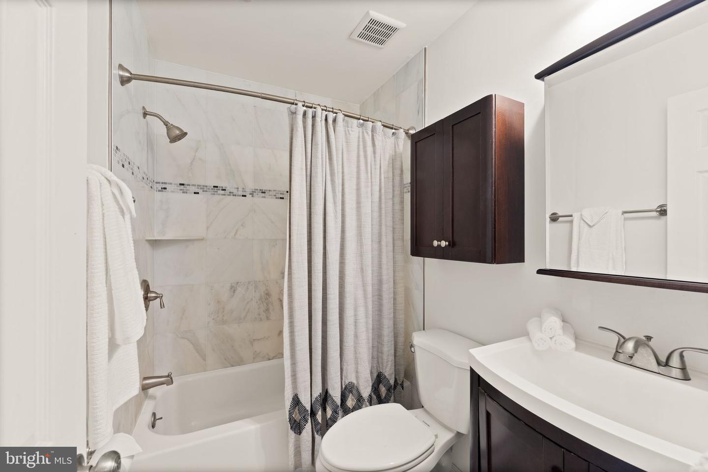 2412 IVYWOOD RD, RESTON, Virginia 20191, 4 Bedrooms Bedrooms, ,2 BathroomsBathrooms,Residential,For sale,2412 IVYWOOD RD,VAFX2224320 MLS # VAFX2224320