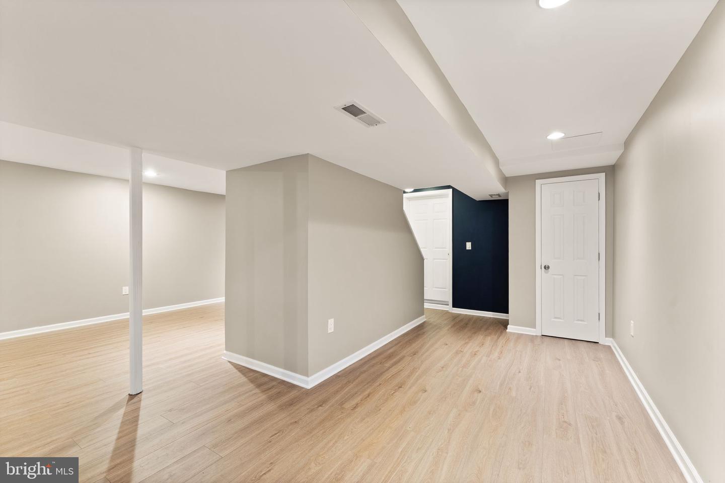 2412 IVYWOOD RD, RESTON, Virginia 20191, 4 Bedrooms Bedrooms, ,2 BathroomsBathrooms,Residential,For sale,2412 IVYWOOD RD,VAFX2224320 MLS # VAFX2224320