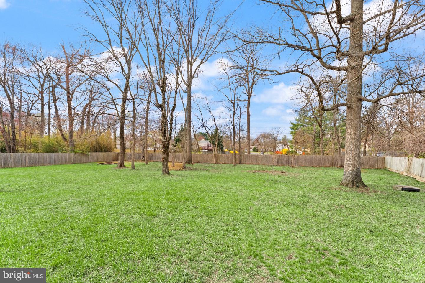 2412 IVYWOOD RD, RESTON, Virginia 20191, 4 Bedrooms Bedrooms, ,2 BathroomsBathrooms,Residential,For sale,2412 IVYWOOD RD,VAFX2224320 MLS # VAFX2224320