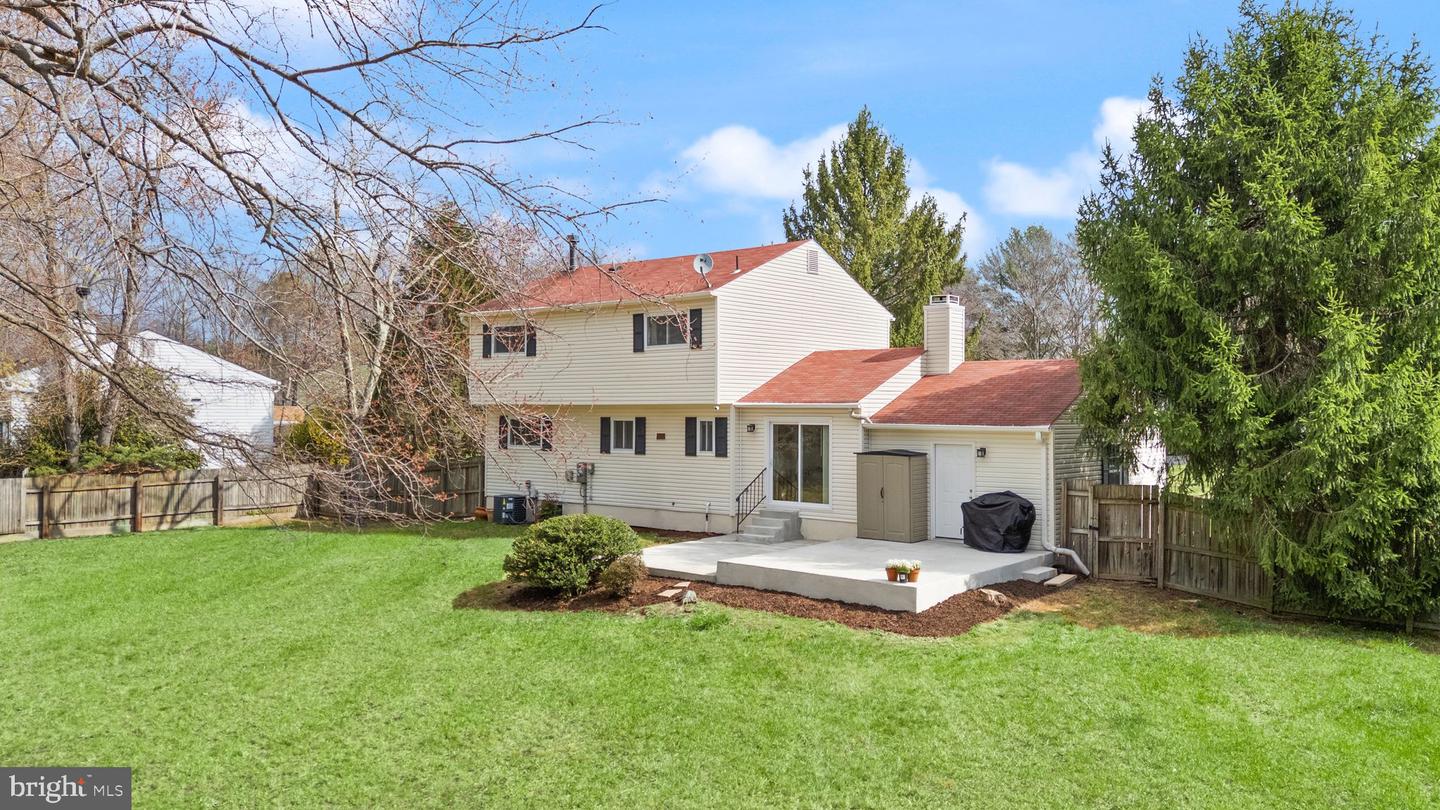 2412 IVYWOOD RD, RESTON, Virginia 20191, 4 Bedrooms Bedrooms, ,2 BathroomsBathrooms,Residential,For sale,2412 IVYWOOD RD,VAFX2224320 MLS # VAFX2224320