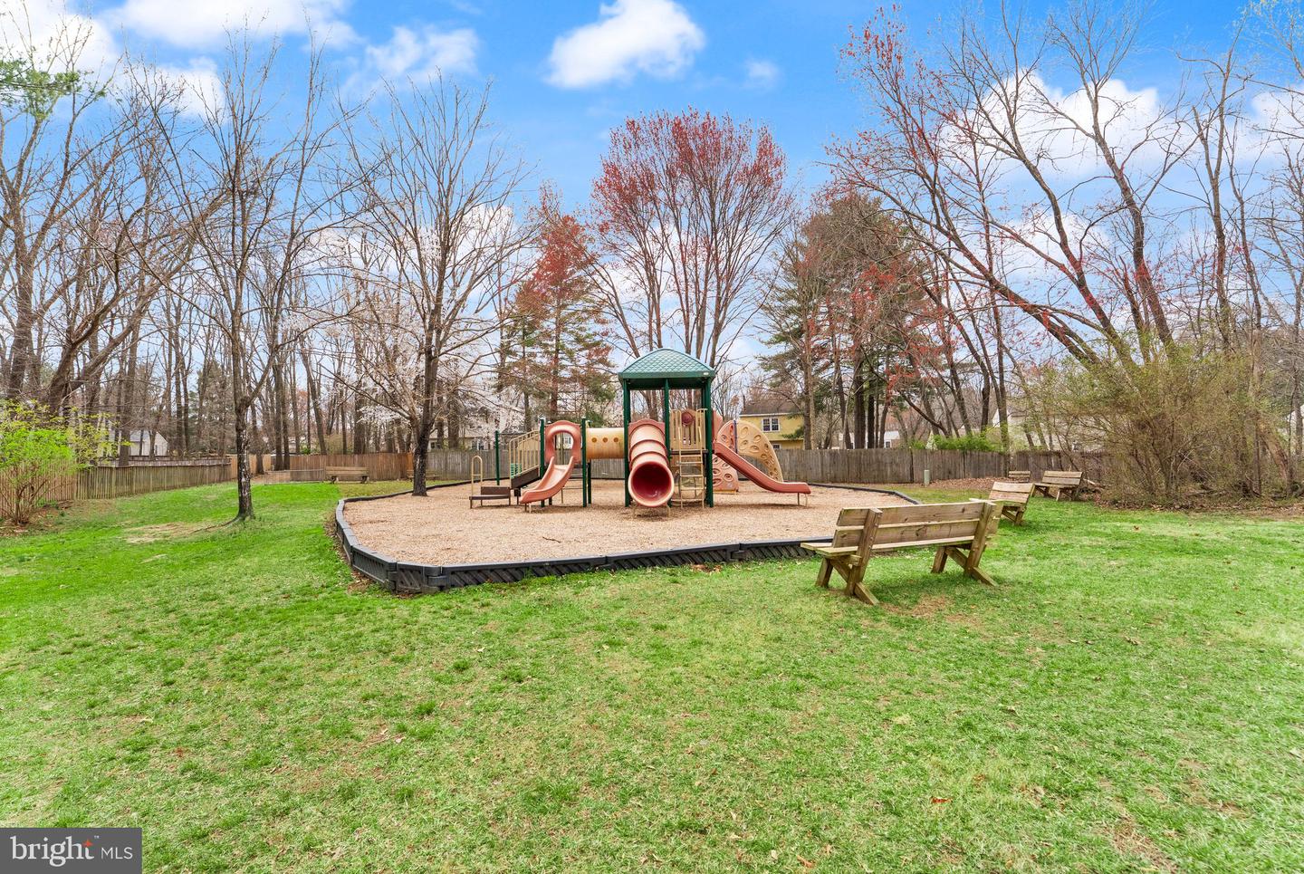 2412 IVYWOOD RD, RESTON, Virginia 20191, 4 Bedrooms Bedrooms, ,2 BathroomsBathrooms,Residential,For sale,2412 IVYWOOD RD,VAFX2224320 MLS # VAFX2224320