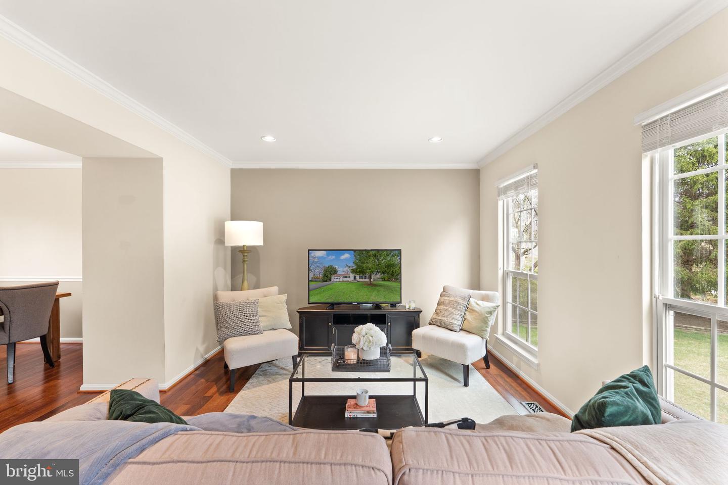 2412 IVYWOOD RD, RESTON, Virginia 20191, 4 Bedrooms Bedrooms, ,2 BathroomsBathrooms,Residential,For sale,2412 IVYWOOD RD,VAFX2224320 MLS # VAFX2224320
