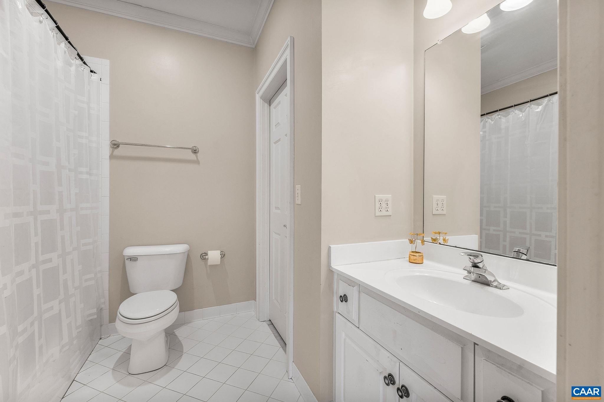 1880 GRAHAM CT, KESWICK, Virginia 22947, 5 Bedrooms Bedrooms, ,5 BathroomsBathrooms,Residential,1880 GRAHAM CT,662438 MLS # 662438