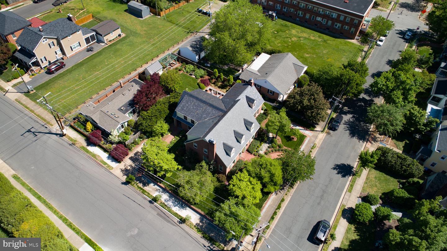 809 CORNELL ST, FREDERICKSBURG, Virginia 22401, 5 Bedrooms Bedrooms, ,5 BathroomsBathrooms,Residential,For sale,809 CORNELL ST,VAFB2007688 MLS # VAFB2007688