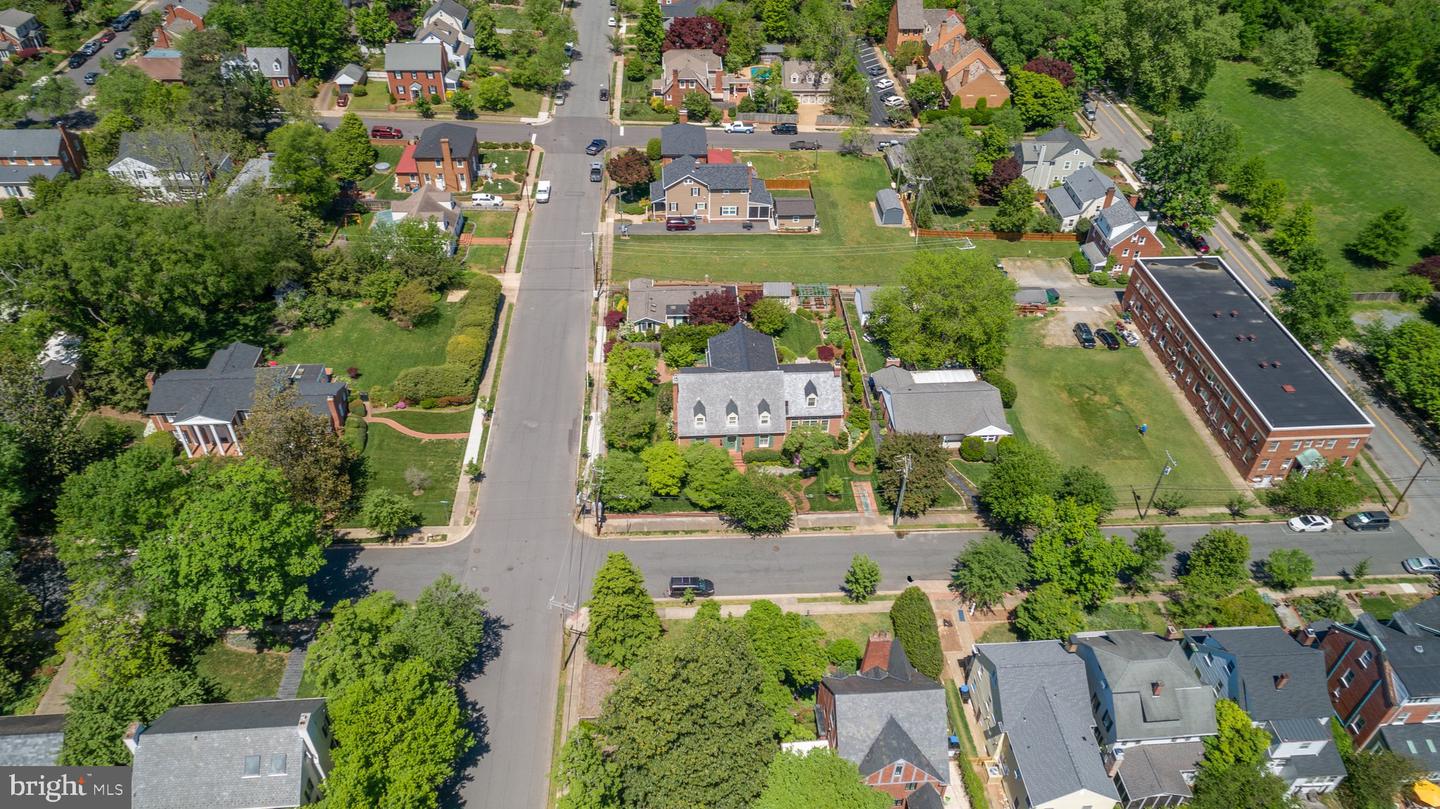 809 CORNELL ST, FREDERICKSBURG, Virginia 22401, 5 Bedrooms Bedrooms, ,5 BathroomsBathrooms,Residential,For sale,809 CORNELL ST,VAFB2007688 MLS # VAFB2007688