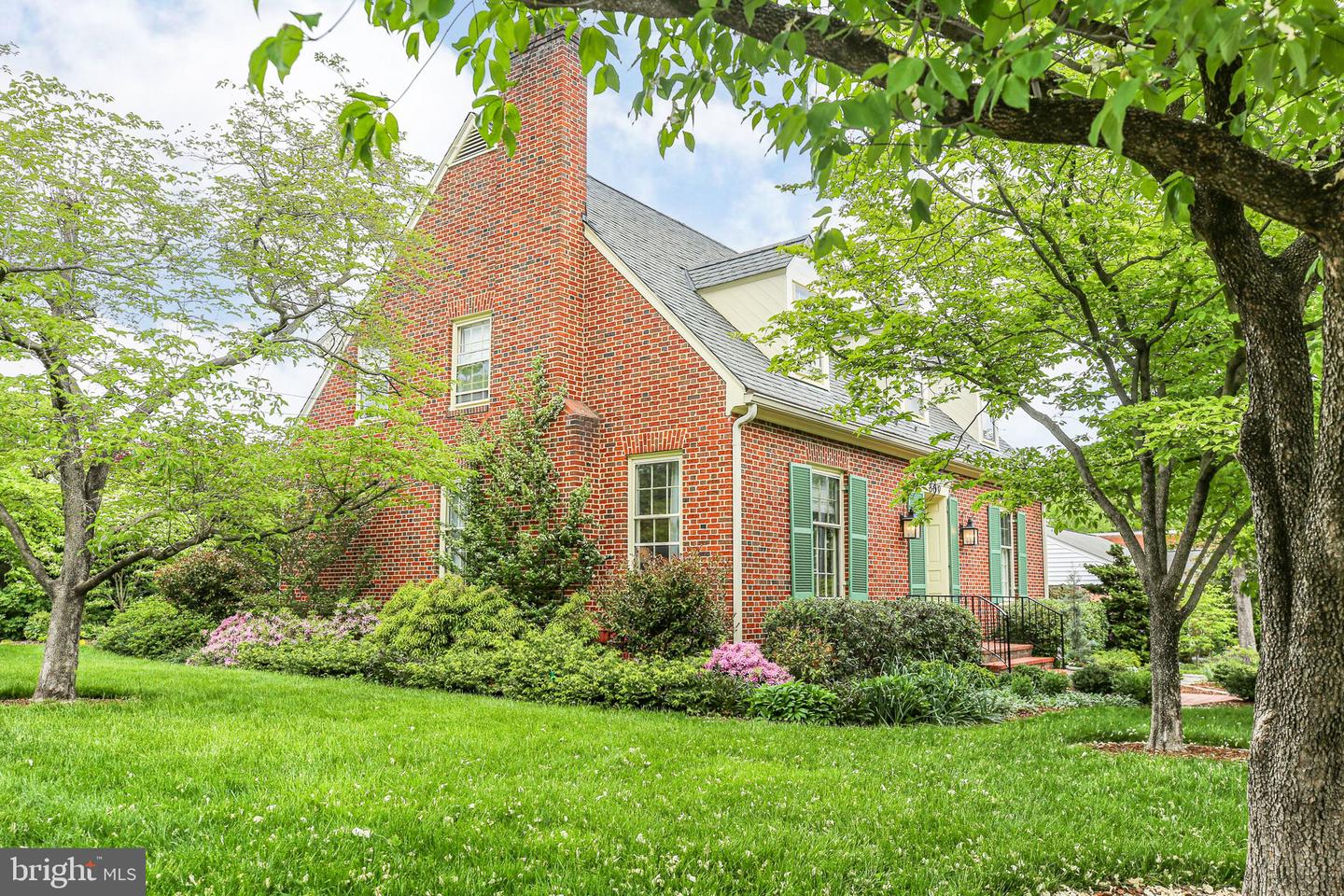 809 CORNELL ST, FREDERICKSBURG, Virginia 22401, 5 Bedrooms Bedrooms, ,5 BathroomsBathrooms,Residential,For sale,809 CORNELL ST,VAFB2007688 MLS # VAFB2007688