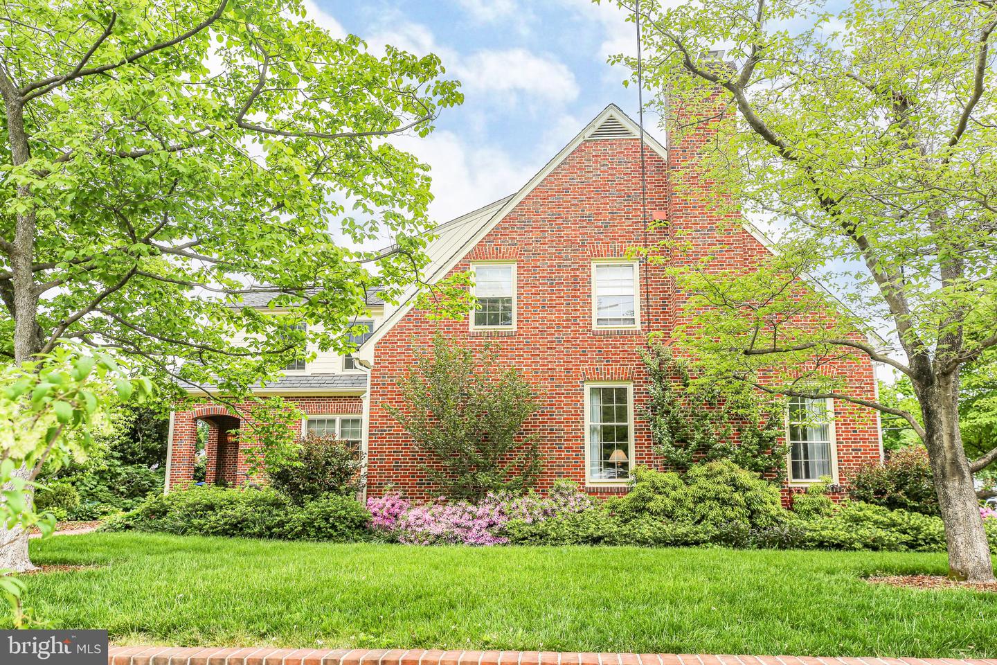 809 CORNELL ST, FREDERICKSBURG, Virginia 22401, 5 Bedrooms Bedrooms, ,5 BathroomsBathrooms,Residential,For sale,809 CORNELL ST,VAFB2007688 MLS # VAFB2007688