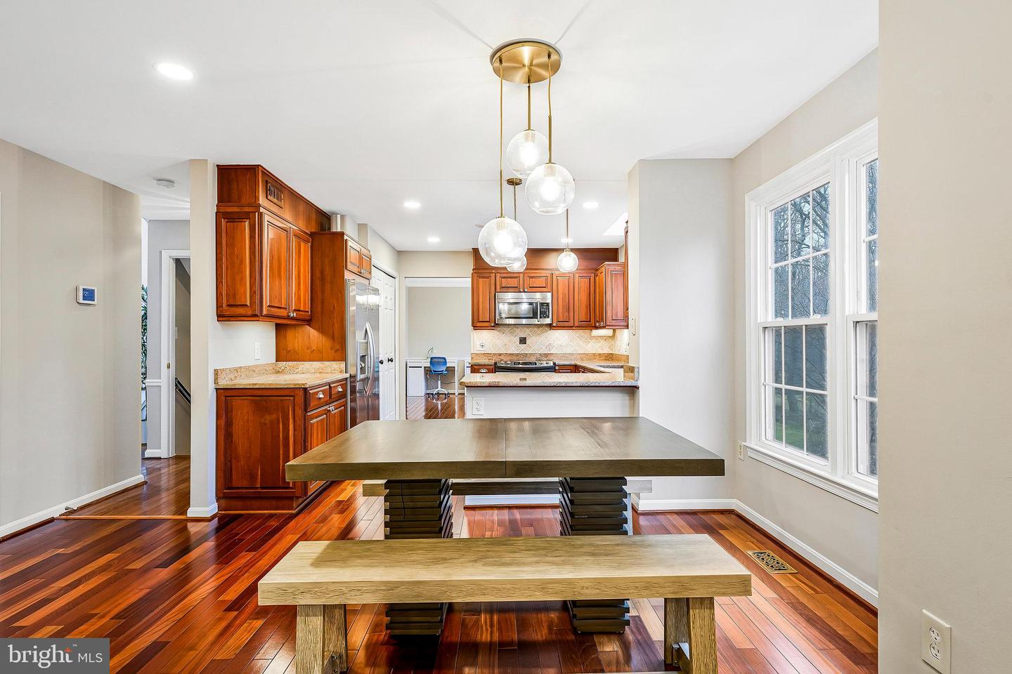 13435 BLACK GUM CT, CHANTILLY, Virginia 20151, 6 Bedrooms Bedrooms, ,3 BathroomsBathrooms,Residential,For sale,13435 BLACK GUM CT,VAFX2225322 MLS # VAFX2225322