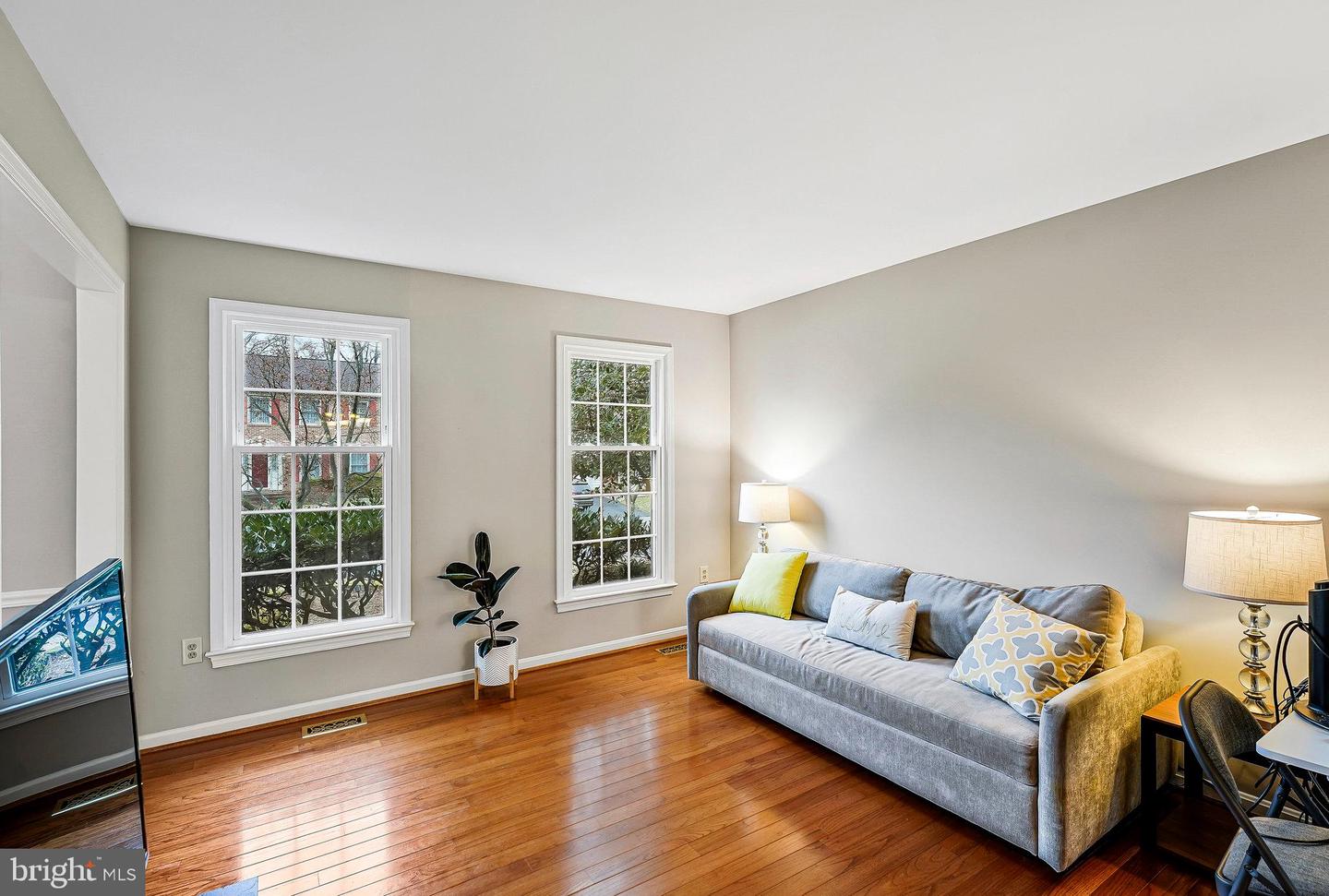 13435 BLACK GUM CT, CHANTILLY, Virginia 20151, 6 Bedrooms Bedrooms, ,3 BathroomsBathrooms,Residential,For sale,13435 BLACK GUM CT,VAFX2225322 MLS # VAFX2225322