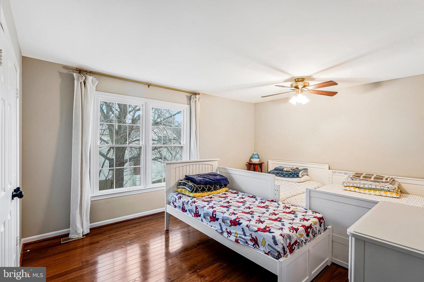 13435 BLACK GUM CT, CHANTILLY, Virginia 20151, 6 Bedrooms Bedrooms, ,3 BathroomsBathrooms,Residential,For sale,13435 BLACK GUM CT,VAFX2225322 MLS # VAFX2225322