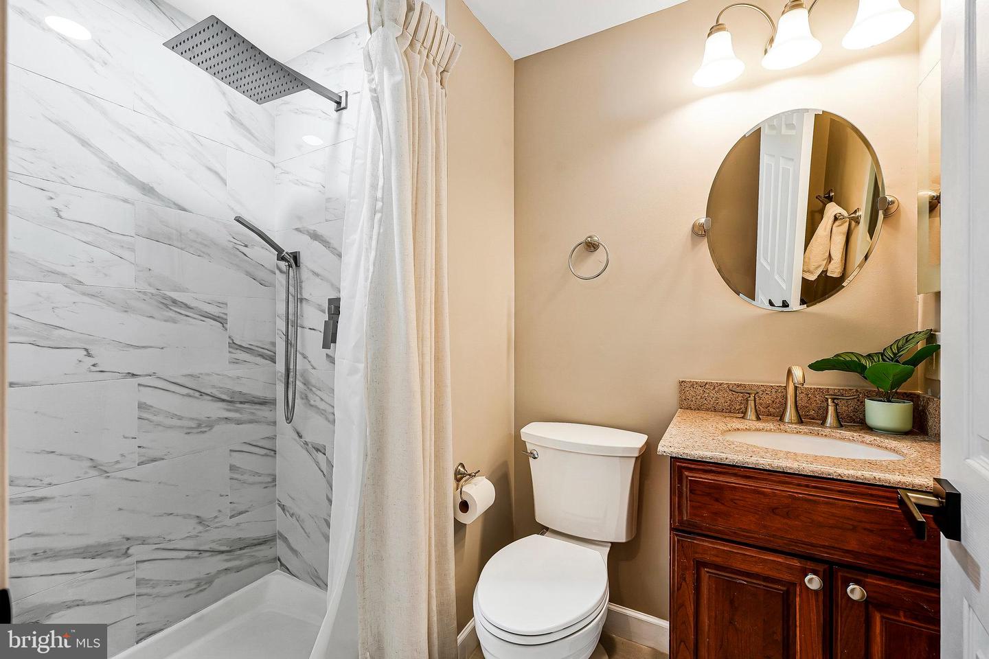 13435 BLACK GUM CT, CHANTILLY, Virginia 20151, 6 Bedrooms Bedrooms, ,3 BathroomsBathrooms,Residential,For sale,13435 BLACK GUM CT,VAFX2225322 MLS # VAFX2225322