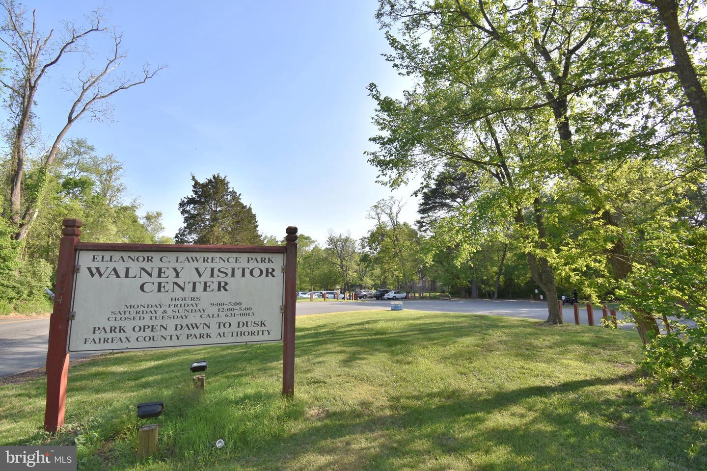 13435 BLACK GUM CT, CHANTILLY, Virginia 20151, 6 Bedrooms Bedrooms, ,3 BathroomsBathrooms,Residential,For sale,13435 BLACK GUM CT,VAFX2225322 MLS # VAFX2225322