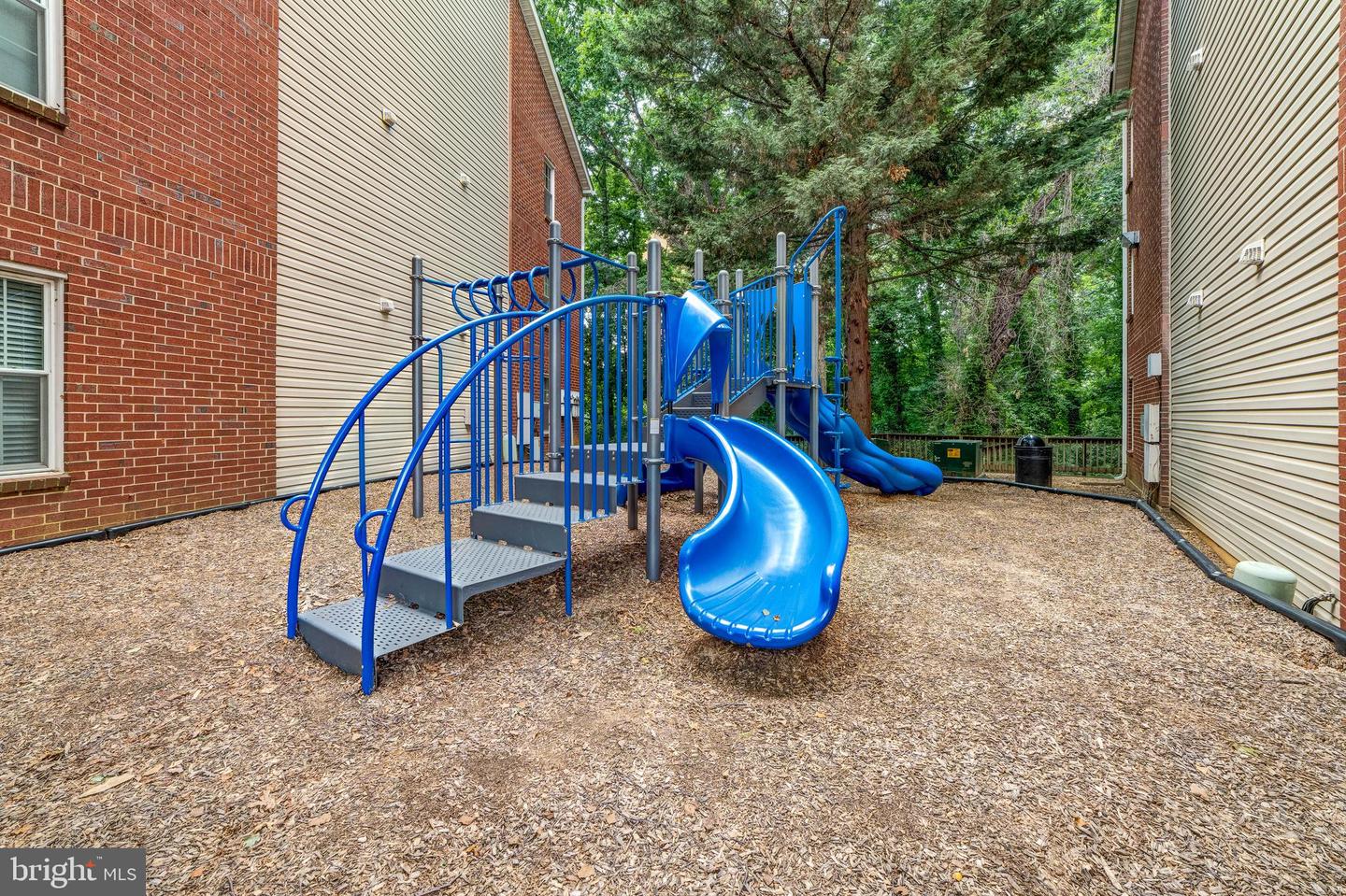 3310 WYNDHAM CIR #111, ALEXANDRIA, Virginia 22302, 1 Bedroom Bedrooms, ,1 BathroomBathrooms,Residential,For sale,3310 WYNDHAM CIR #111,VAAX2042414 MLS # VAAX2042414
