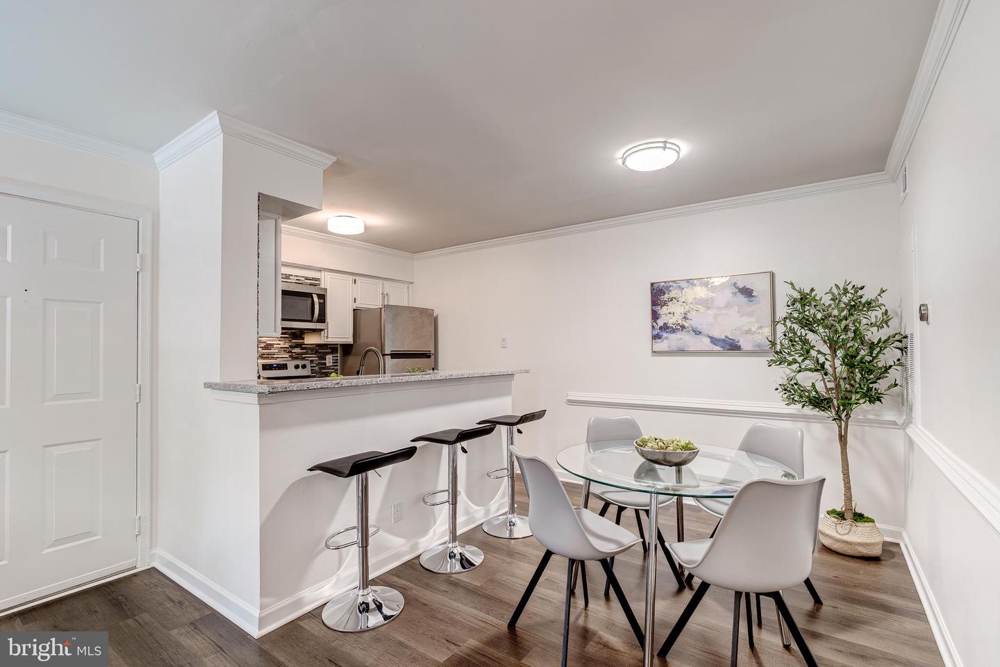 3310 WYNDHAM CIR #111, ALEXANDRIA, Virginia 22302, 1 Bedroom Bedrooms, ,1 BathroomBathrooms,Residential,For sale,3310 WYNDHAM CIR #111,VAAX2042414 MLS # VAAX2042414