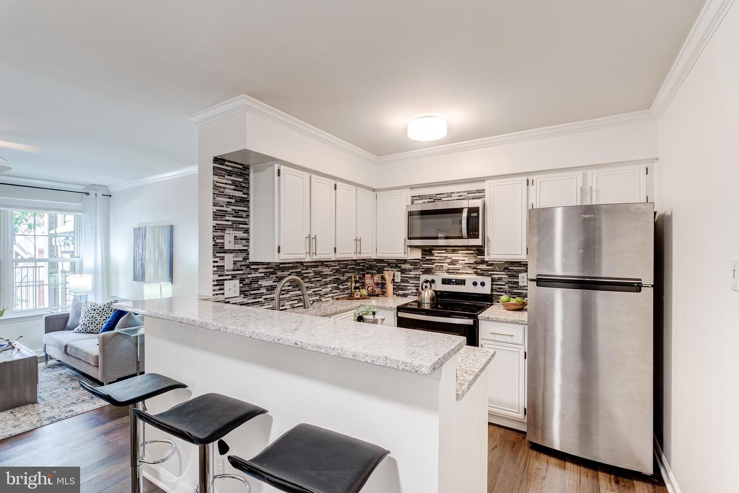 3310 WYNDHAM CIR #111, ALEXANDRIA, Virginia 22302, 1 Bedroom Bedrooms, ,1 BathroomBathrooms,Residential,For sale,3310 WYNDHAM CIR #111,VAAX2042414 MLS # VAAX2042414