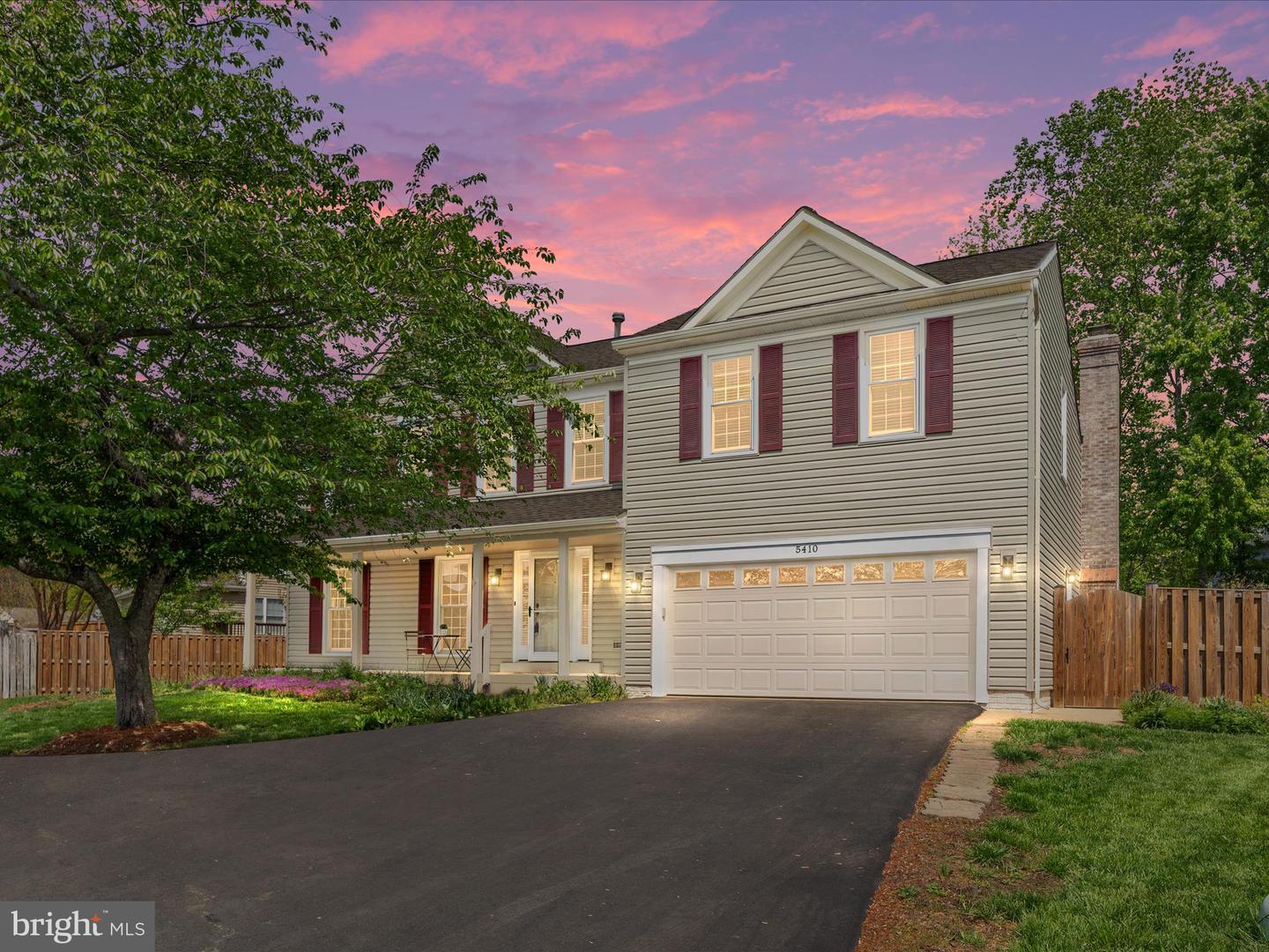 5410 STAPLES LN, WOODBRIDGE, Virginia 22193, 5 Bedrooms Bedrooms, ,3 BathroomsBathrooms,Residential,For sale,5410 STAPLES LN,VAPW2089080 MLS # VAPW2089080