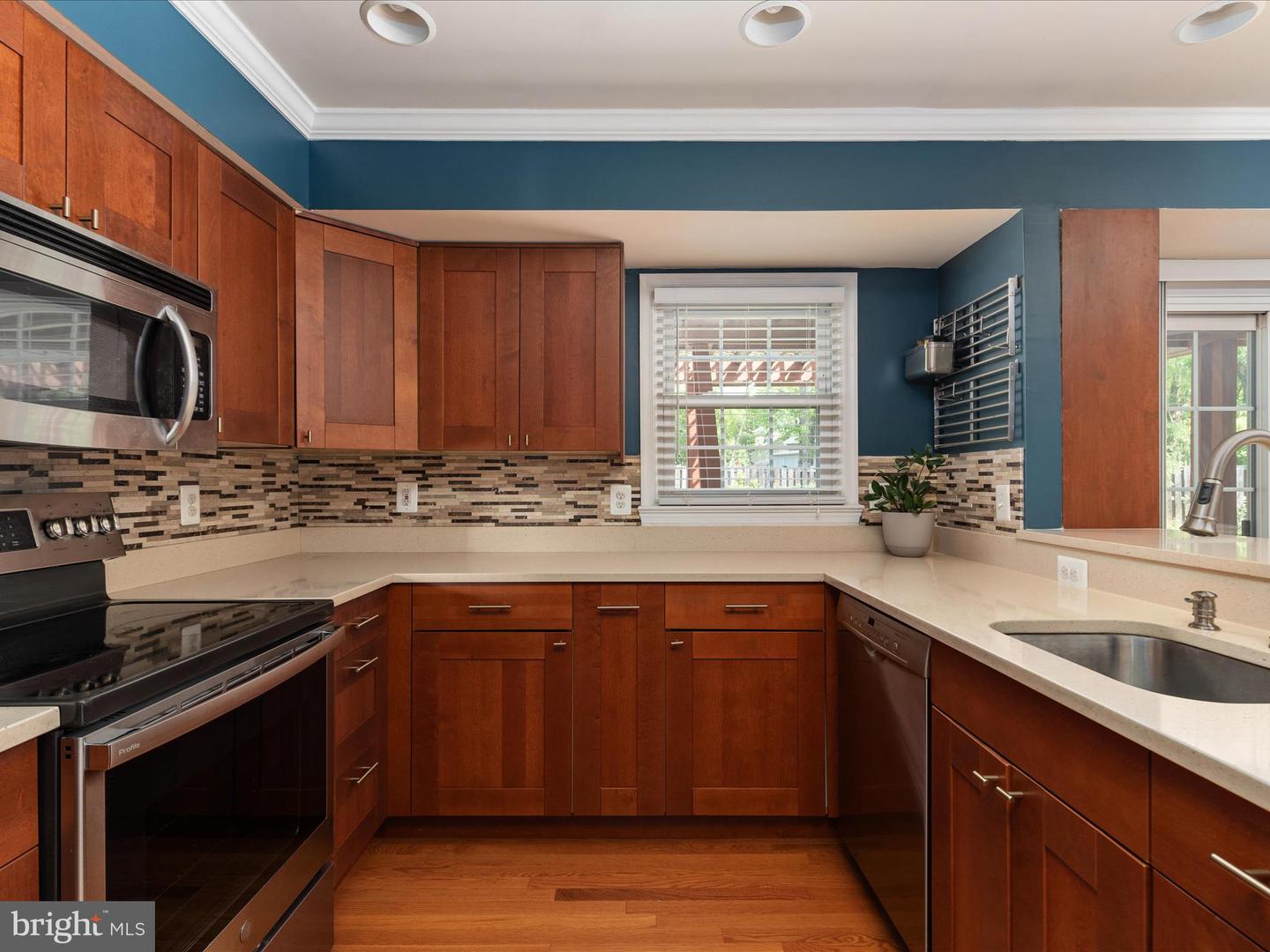 5410 STAPLES LN, WOODBRIDGE, Virginia 22193, 5 Bedrooms Bedrooms, ,3 BathroomsBathrooms,Residential,For sale,5410 STAPLES LN,VAPW2089080 MLS # VAPW2089080
