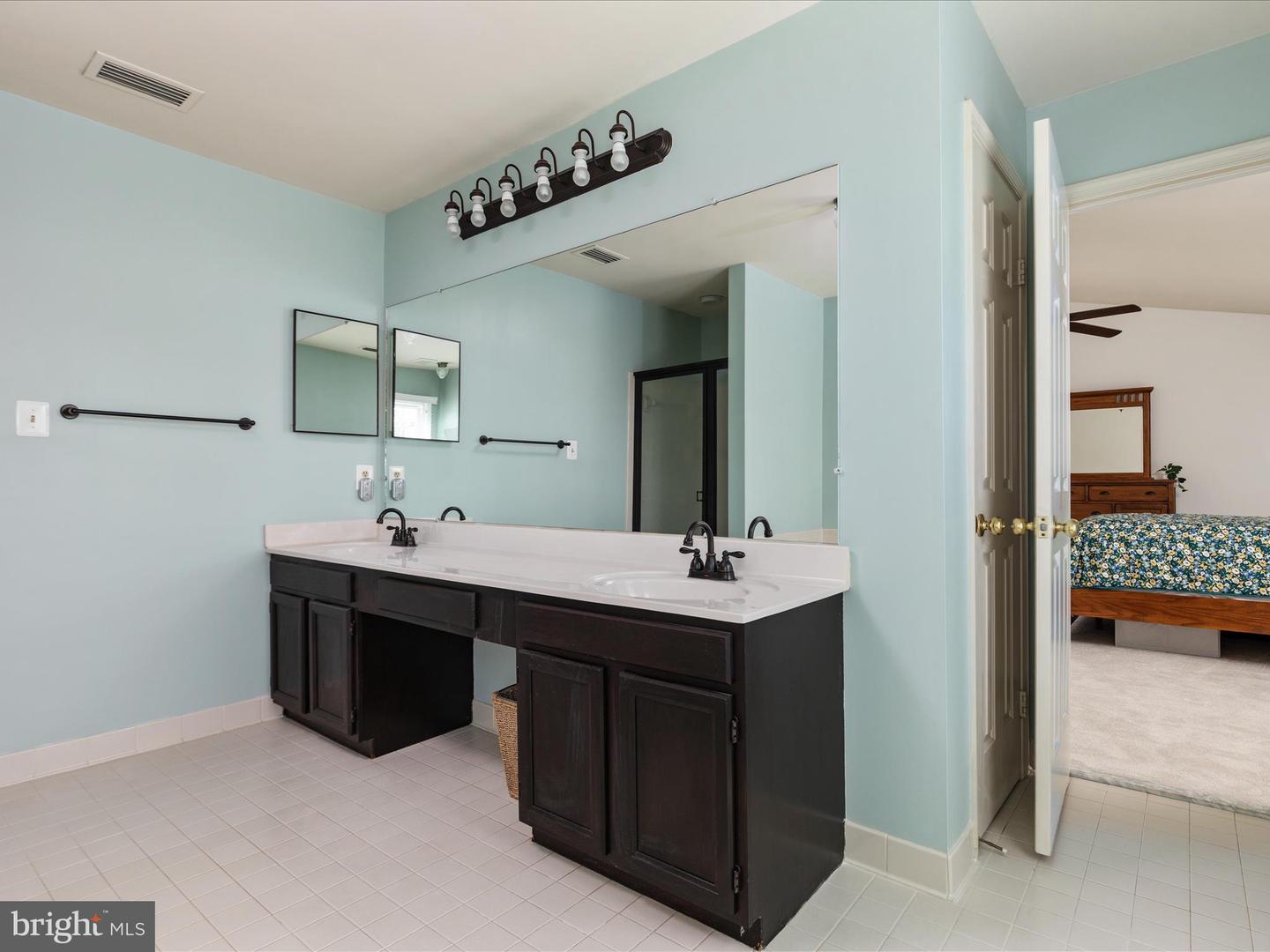 5410 STAPLES LN, WOODBRIDGE, Virginia 22193, 5 Bedrooms Bedrooms, ,3 BathroomsBathrooms,Residential,For sale,5410 STAPLES LN,VAPW2089080 MLS # VAPW2089080