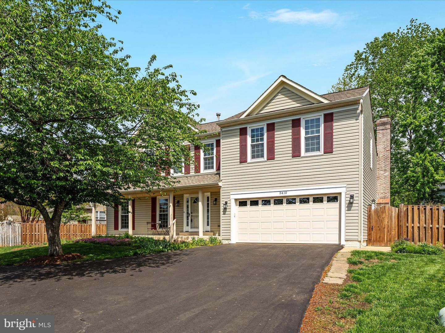 5410 STAPLES LN, WOODBRIDGE, Virginia 22193, 5 Bedrooms Bedrooms, ,3 BathroomsBathrooms,Residential,For sale,5410 STAPLES LN,VAPW2089080 MLS # VAPW2089080