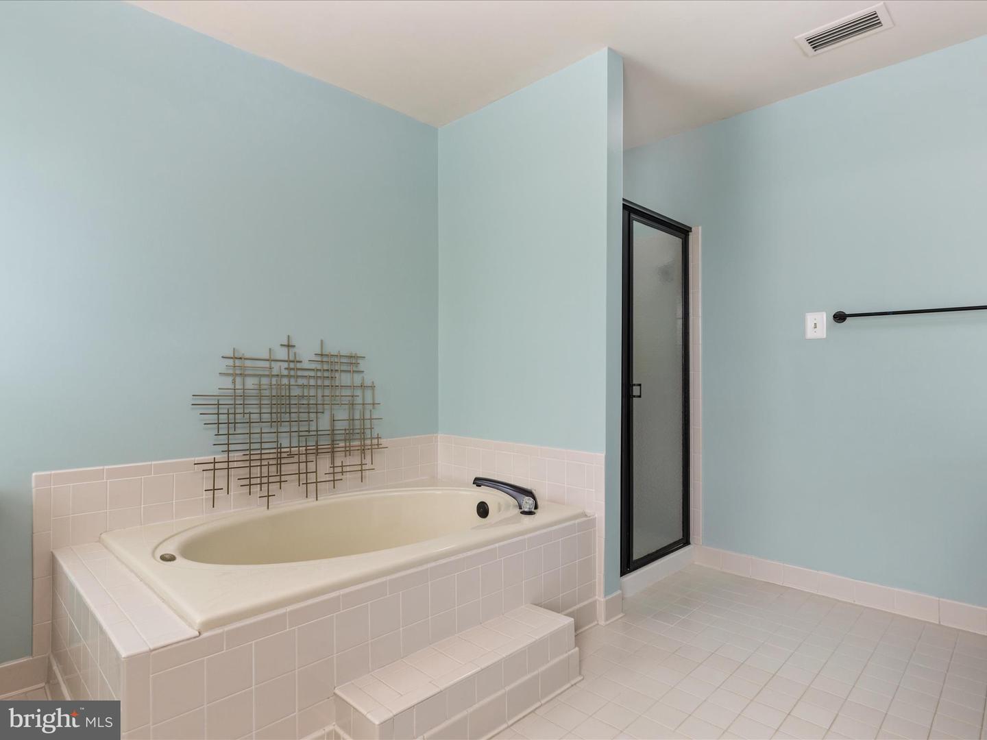 5410 STAPLES LN, WOODBRIDGE, Virginia 22193, 5 Bedrooms Bedrooms, ,3 BathroomsBathrooms,Residential,For sale,5410 STAPLES LN,VAPW2089080 MLS # VAPW2089080