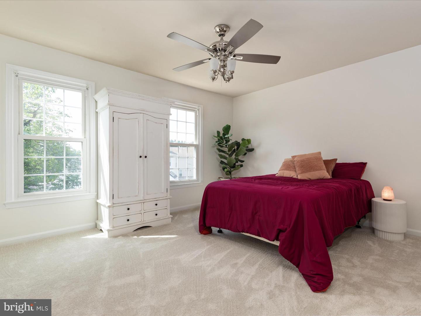 5410 STAPLES LN, WOODBRIDGE, Virginia 22193, 5 Bedrooms Bedrooms, ,3 BathroomsBathrooms,Residential,For sale,5410 STAPLES LN,VAPW2089080 MLS # VAPW2089080