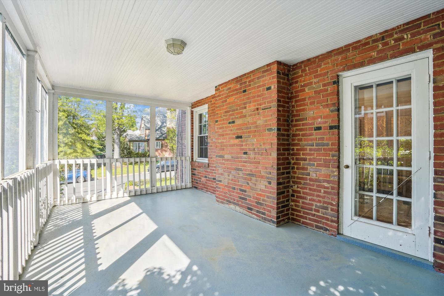 6024 16TH ST N, ARLINGTON, Virginia 22205, 4 Bedrooms Bedrooms, ,1 BathroomBathrooms,Residential,For sale,6024 16TH ST N,VAAR2054202 MLS # VAAR2054202