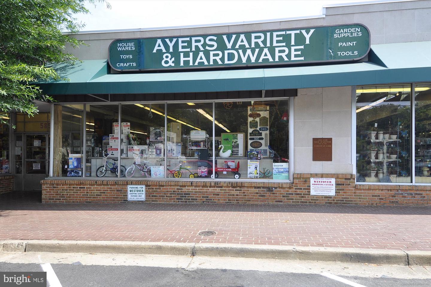 6024 16TH ST N, ARLINGTON, Virginia 22205, 4 Bedrooms Bedrooms, ,1 BathroomBathrooms,Residential,For sale,6024 16TH ST N,VAAR2054202 MLS # VAAR2054202