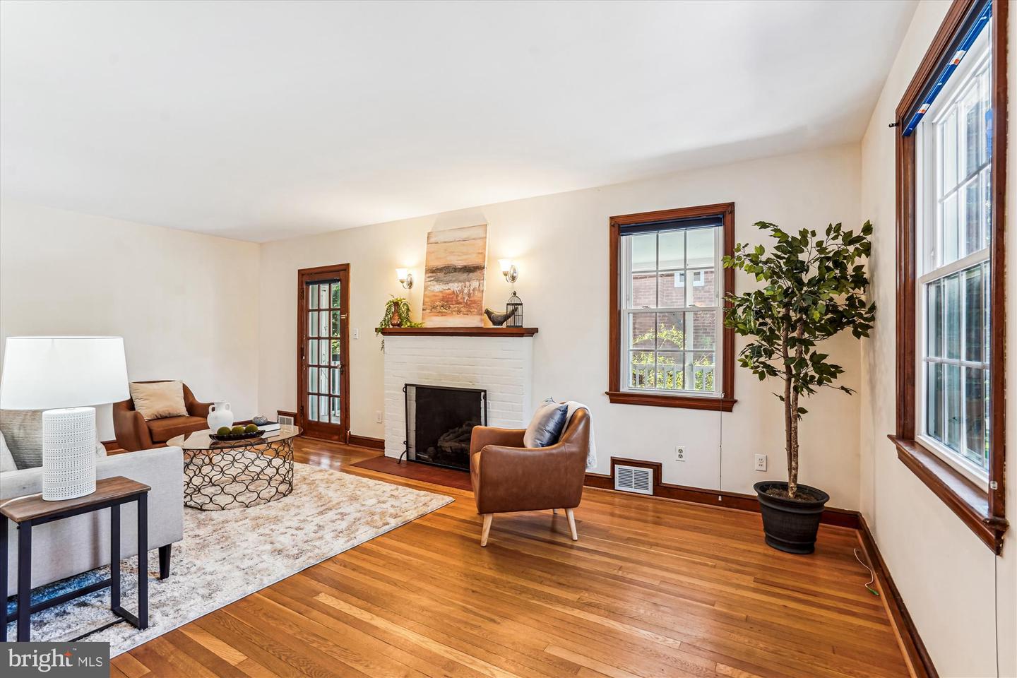 6024 16TH ST N, ARLINGTON, Virginia 22205, 4 Bedrooms Bedrooms, ,1 BathroomBathrooms,Residential,For sale,6024 16TH ST N,VAAR2054202 MLS # VAAR2054202