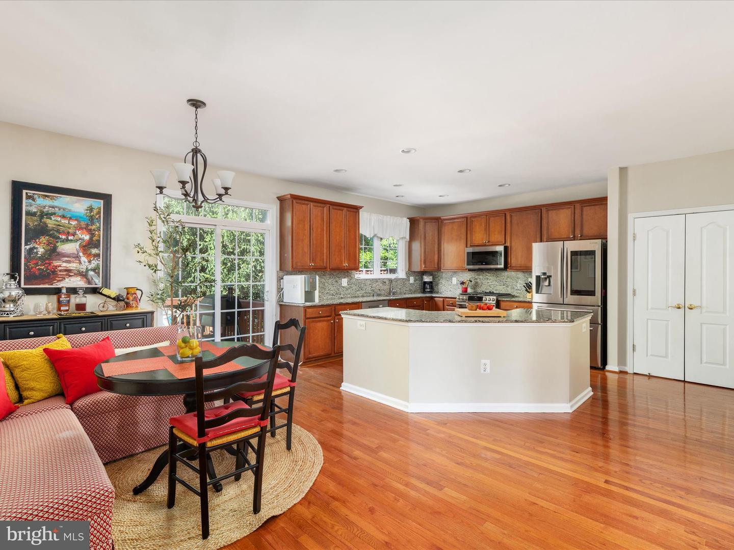 12632 HERON RIDGE DR, FAIRFAX, Virginia 22030, 3 Bedrooms Bedrooms, ,3 BathroomsBathrooms,Residential,For sale,12632 HERON RIDGE DR,VAFX2225900 MLS # VAFX2225900