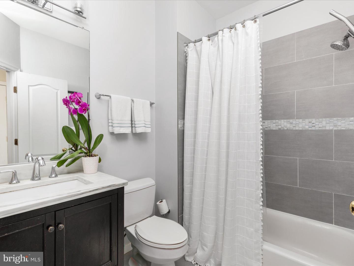 12632 HERON RIDGE DR, FAIRFAX, Virginia 22030, 3 Bedrooms Bedrooms, ,3 BathroomsBathrooms,Residential,For sale,12632 HERON RIDGE DR,VAFX2225900 MLS # VAFX2225900
