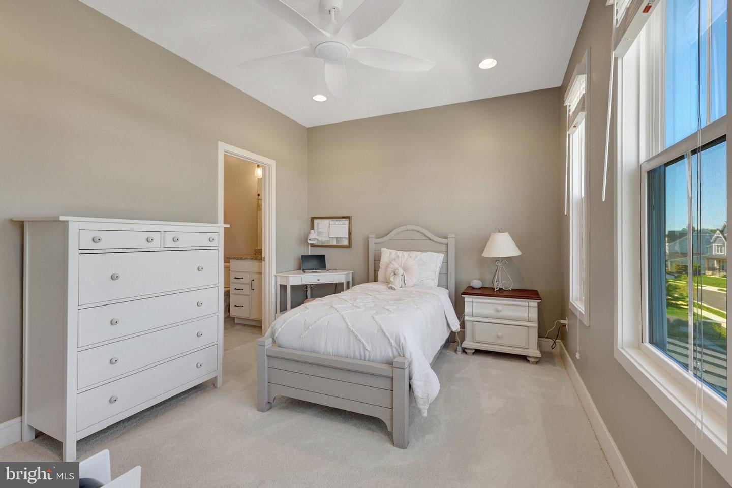23744 FAIRFIELD KNOLL CT, ALDIE, Virginia 20105, 6 Bedrooms Bedrooms, ,4 BathroomsBathrooms,Residential,For sale,23744 FAIRFIELD KNOLL CT,VALO2090662 MLS # VALO2090662