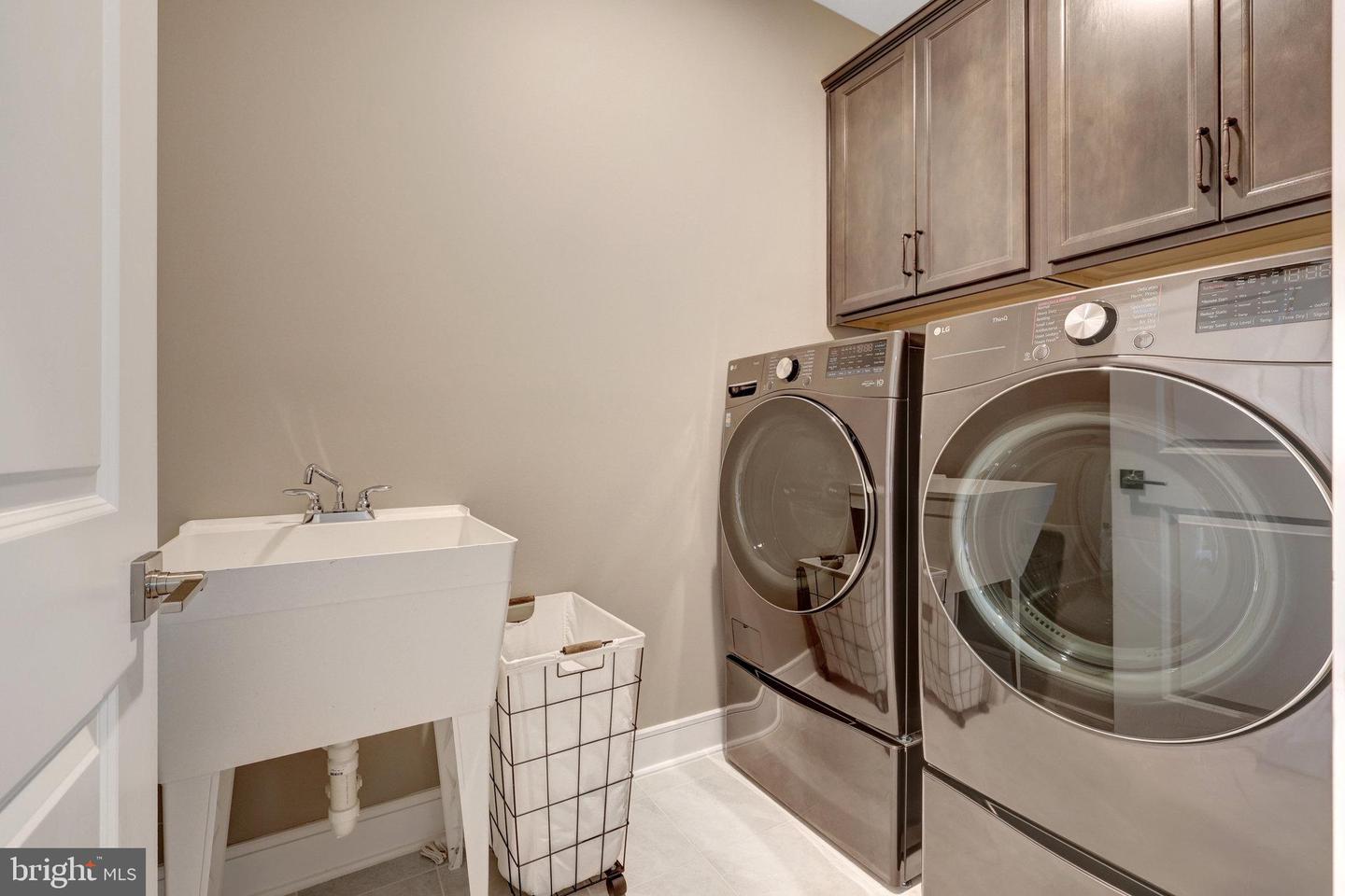 23744 FAIRFIELD KNOLL CT, ALDIE, Virginia 20105, 6 Bedrooms Bedrooms, ,4 BathroomsBathrooms,Residential,For sale,23744 FAIRFIELD KNOLL CT,VALO2090662 MLS # VALO2090662